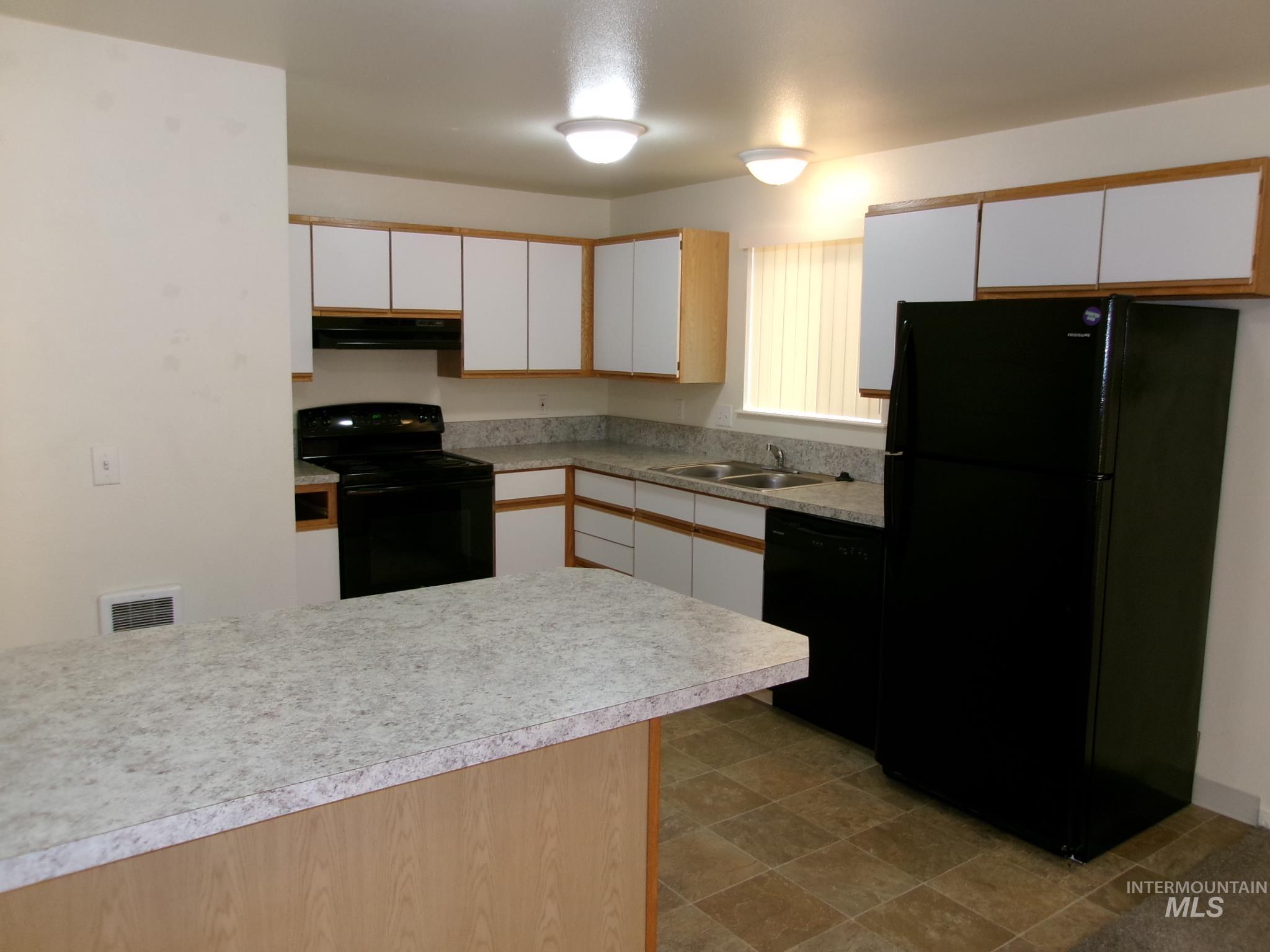 2541 W Malad St, Boise, Idaho 83705, 2 Bedrooms, 1 Bathroom, Residential Income For Sale, Price $869,900, 98997825