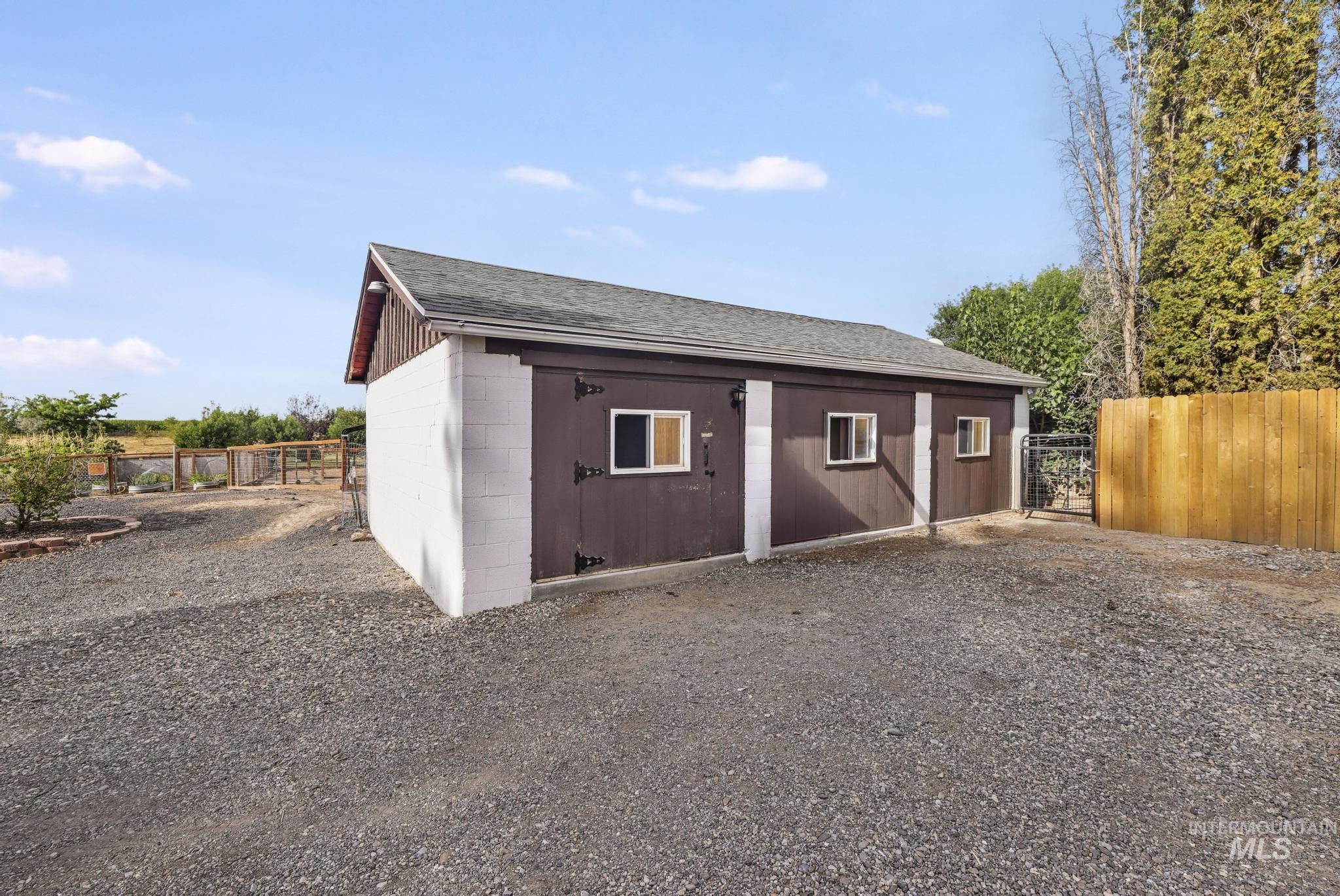 214 E 16th Avenue, Jerome, Idaho 83338, 5 Bedrooms, 2 Bathrooms, Residential For Sale, Price $519,500, 98997852
