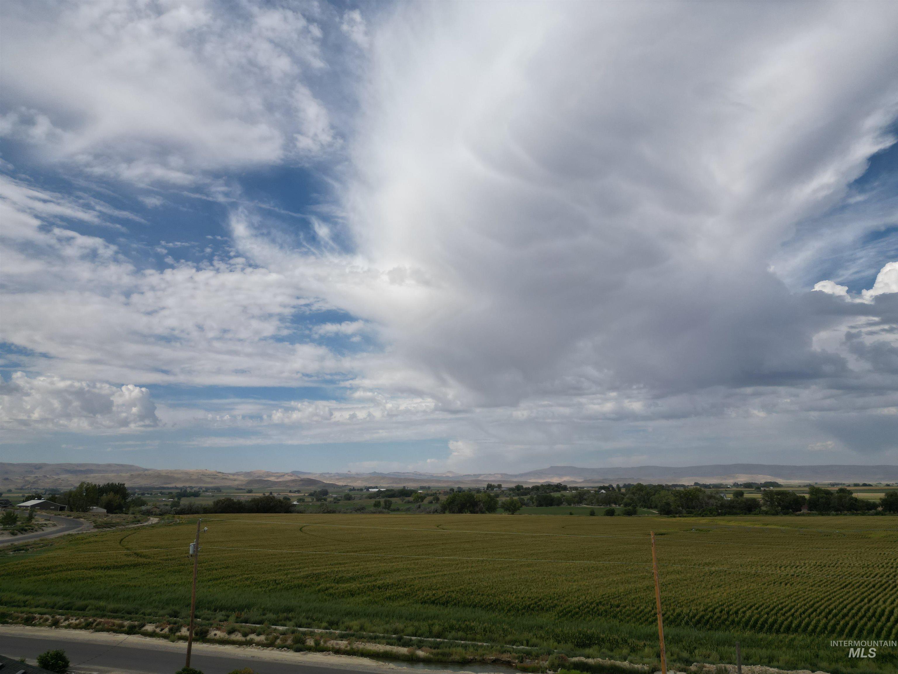 3044 Purdom Lane, Homedale, Idaho 83628, 4 Bedrooms, 2.5 Bathrooms, Residential For Sale, Price $499,500,MLS 98997867