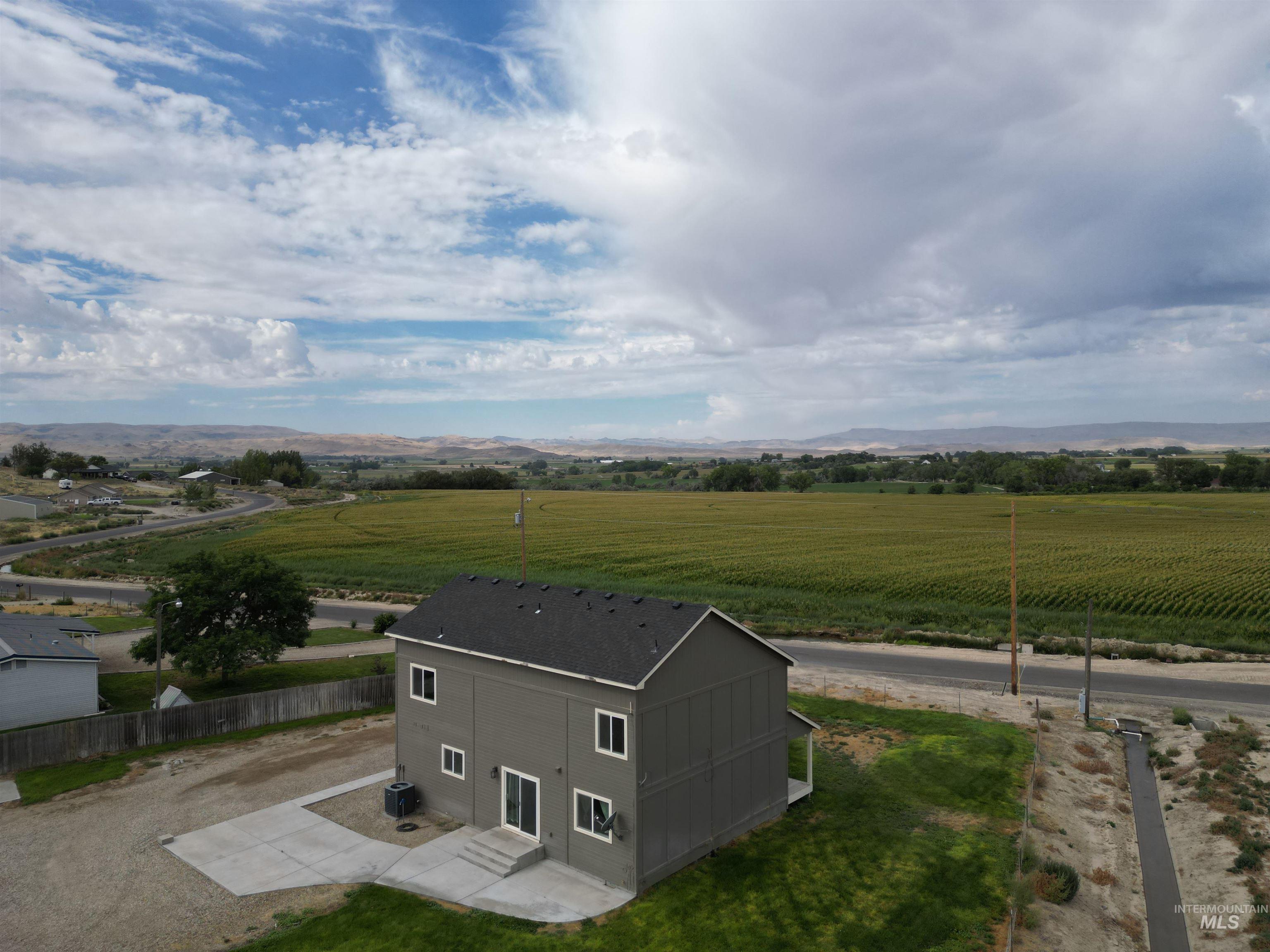 3044 Purdom Lane, Homedale, Idaho 83628, 4 Bedrooms, 2.5 Bathrooms, Residential For Sale, Price $499,500,MLS 98997867