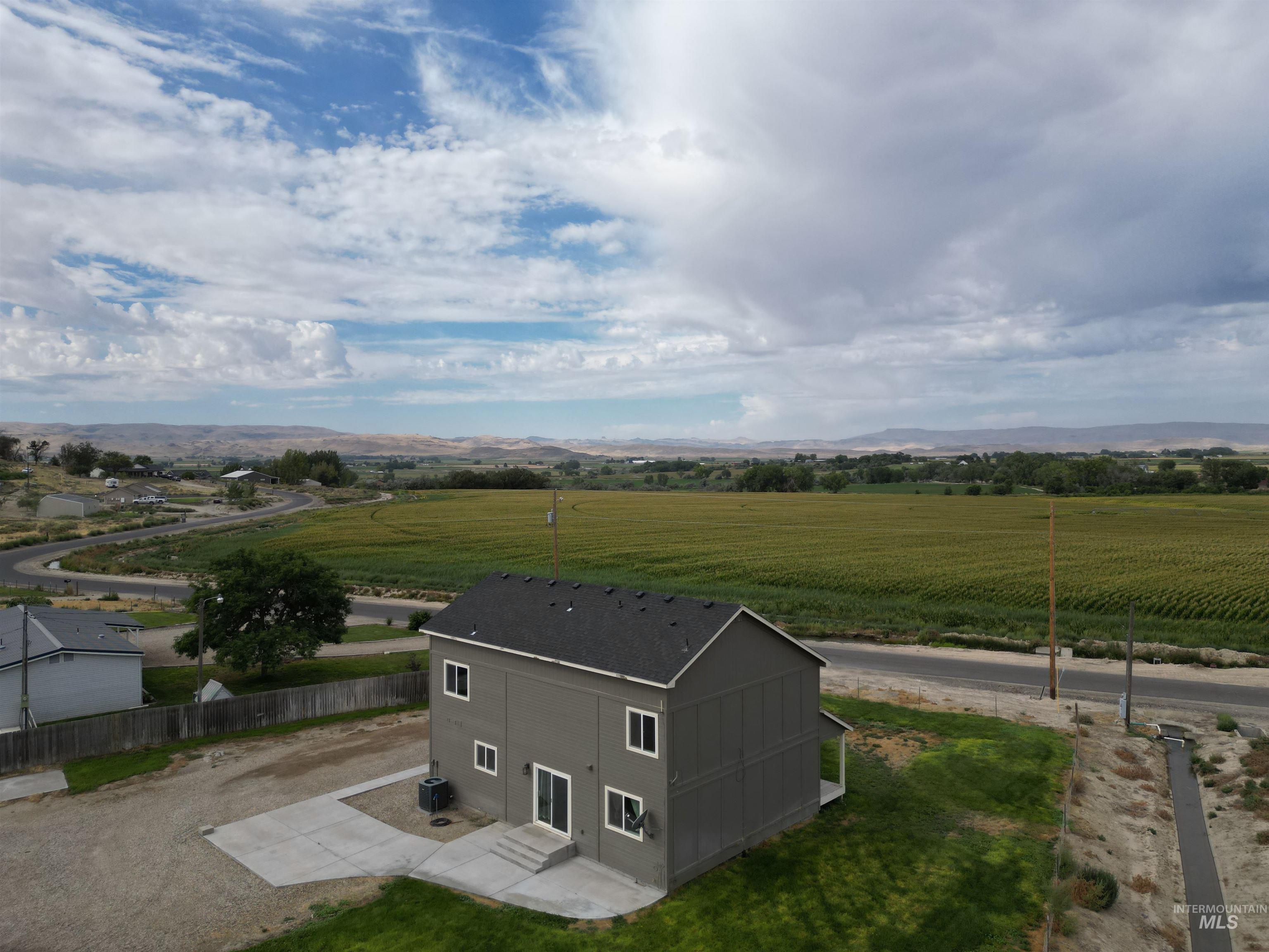 3044 Purdom Lane, Homedale, Idaho 83628, 4 Bedrooms, 2.5 Bathrooms, Residential For Sale, Price $499,500,MLS 98997867
