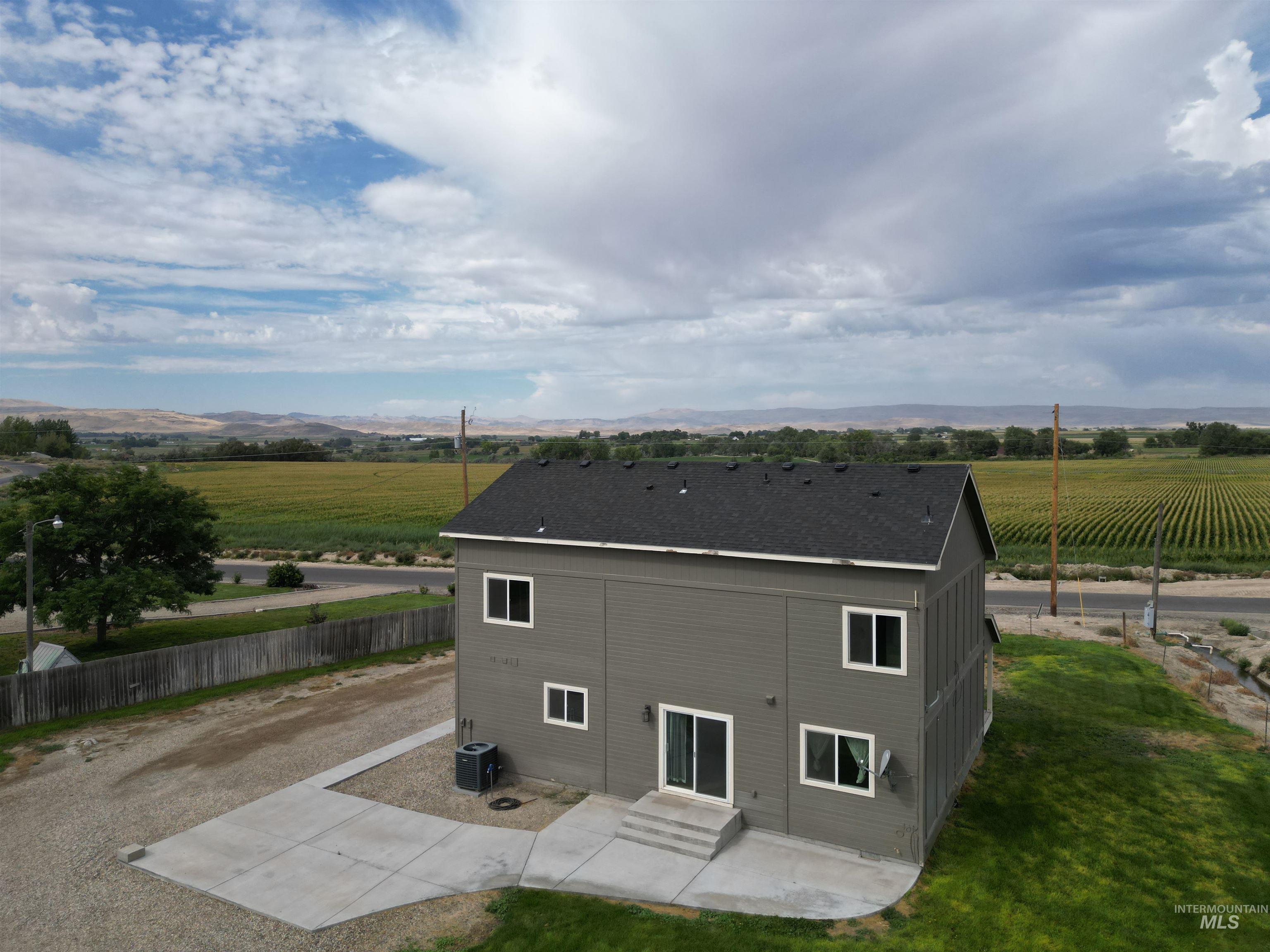 3044 Purdom Lane, Homedale, Idaho 83628, 4 Bedrooms, 2.5 Bathrooms, Residential For Sale, Price $499,500,MLS 98997867