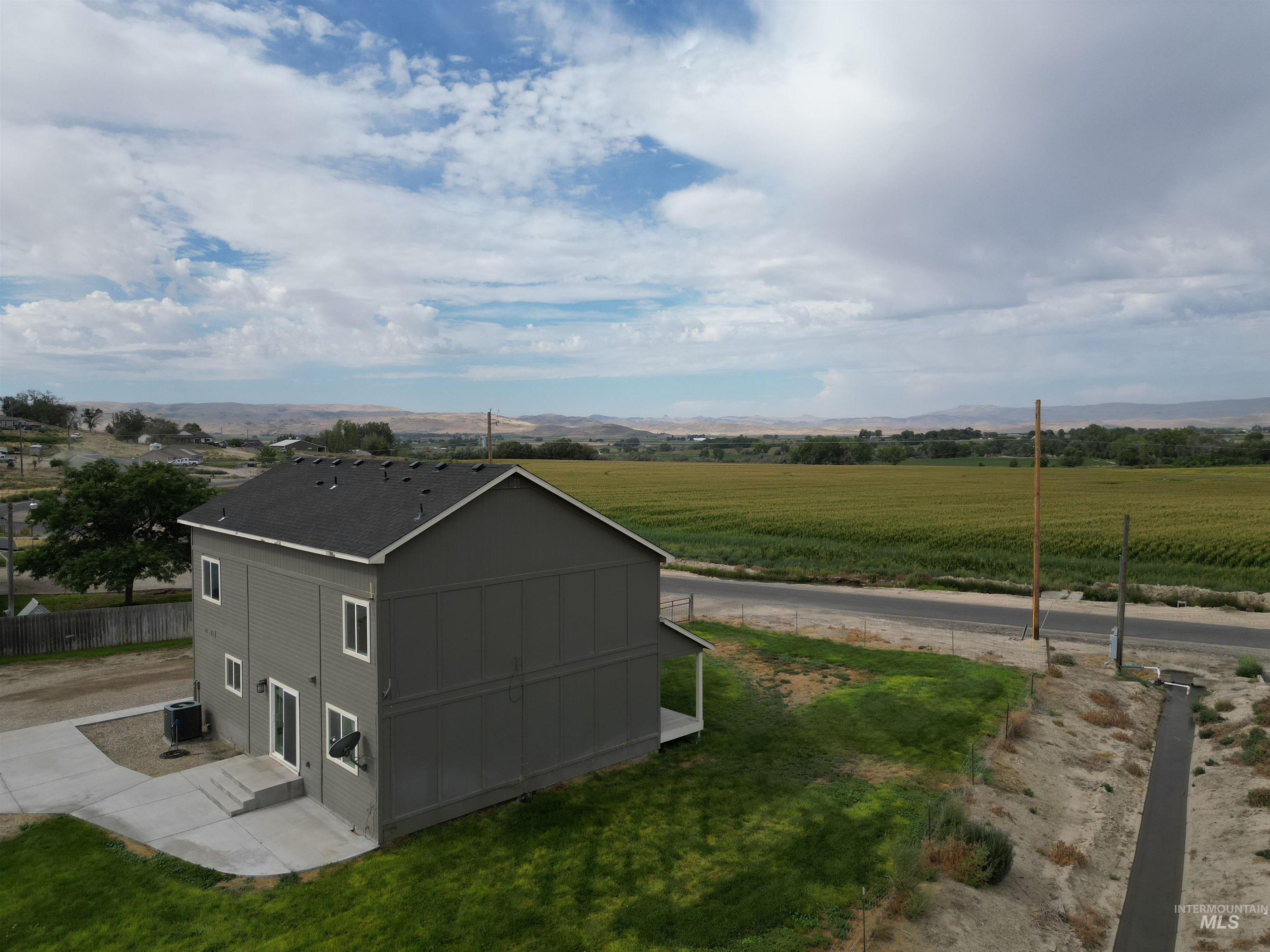 3044 Purdom Lane, Homedale, Idaho 83628, 4 Bedrooms, 2.5 Bathrooms, Residential For Sale, Price $499,500,MLS 98997867