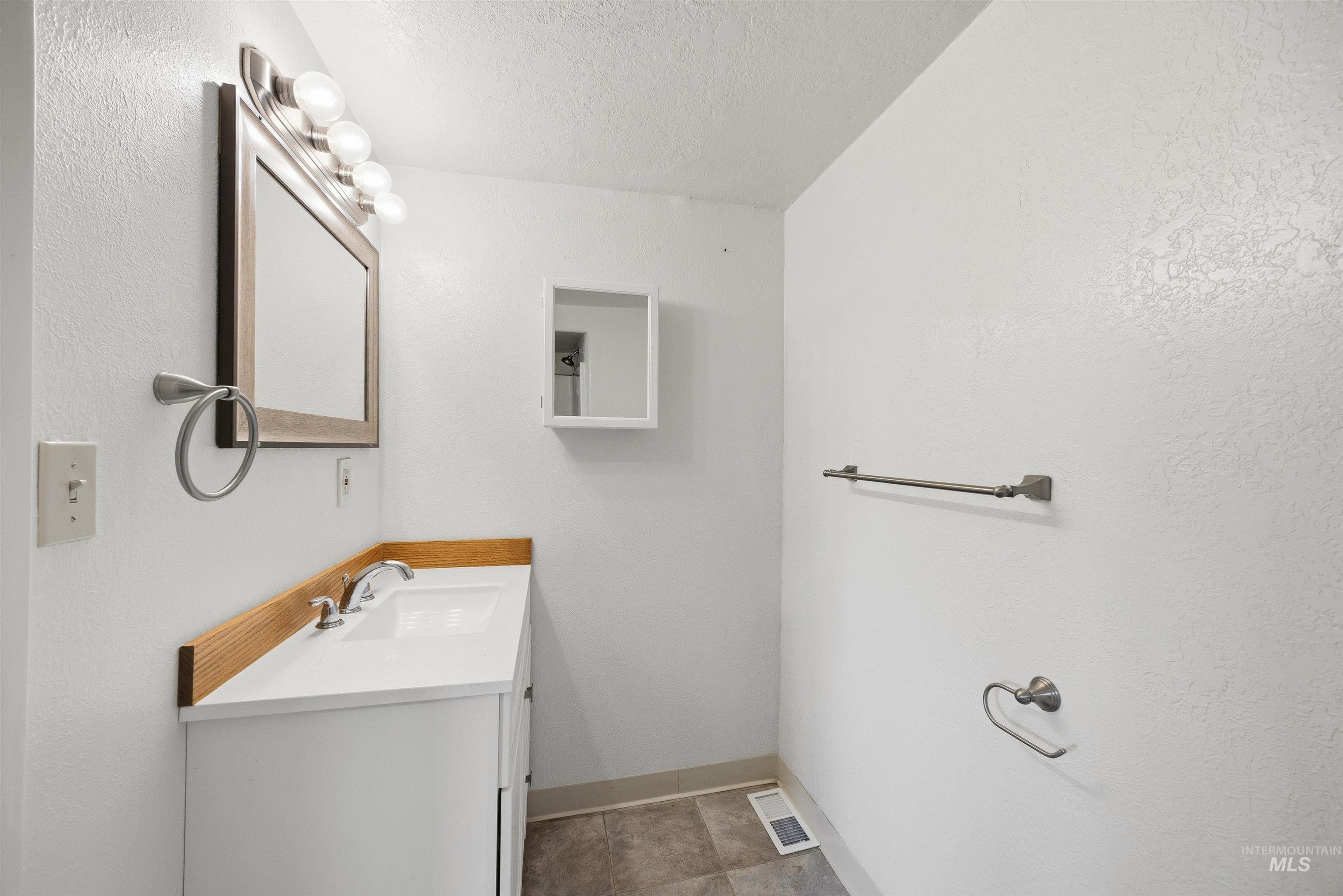 912 W Fort St, Boise, Idaho 83702, 1 Bedroom, 1 Bathroom, Residential Income For Sale, Price $925,000, 98997899