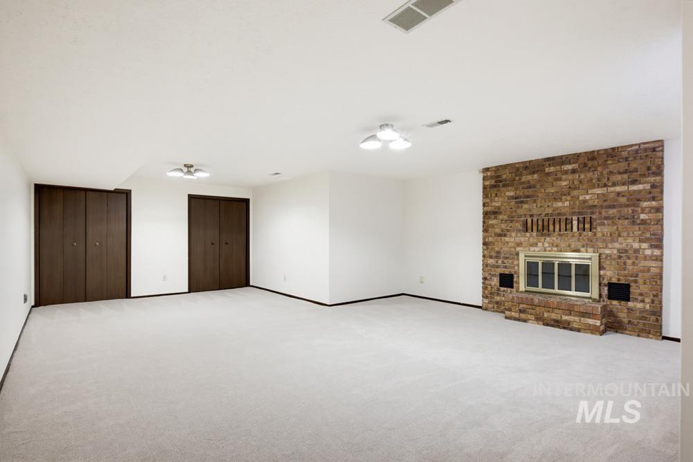 2165 E Springwood Dr, Meridian, Idaho 83642, 6 Bedrooms, 3.5 Bathrooms, Residential For Sale, Price $824,900,MLS 98997909