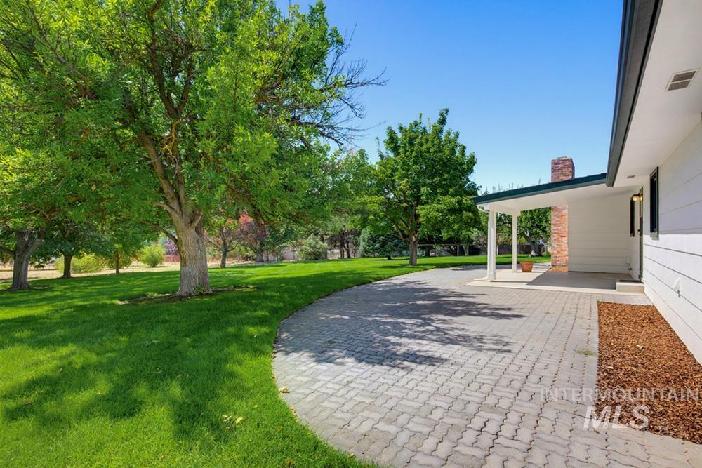 2165 E Springwood Dr, Meridian, Idaho 83642, 6 Bedrooms, 3.5 Bathrooms, Residential For Sale, Price $824,900,MLS 98997909