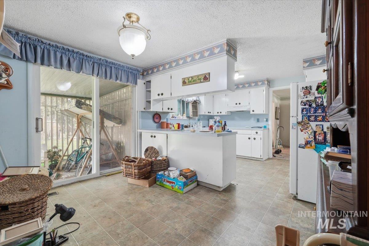 2809 S Montevista Dr, Boise, Idaho 83706, 3 Bedrooms, 1.5 Bathrooms, Residential For Sale, Price $429,900,MLS 98997912