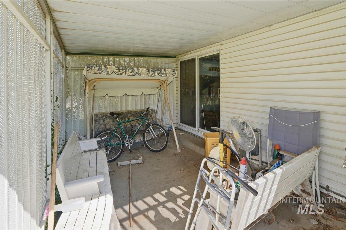 2809 S Montevista Dr, Boise, Idaho 83706, 3 Bedrooms, 1.5 Bathrooms, Residential For Sale, Price $429,900,MLS 98997912