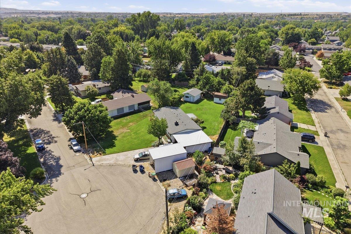 2809 S Montevista Dr, Boise, Idaho 83706, 3 Bedrooms, 1.5 Bathrooms, Residential For Sale, Price $429,900,MLS 98997912