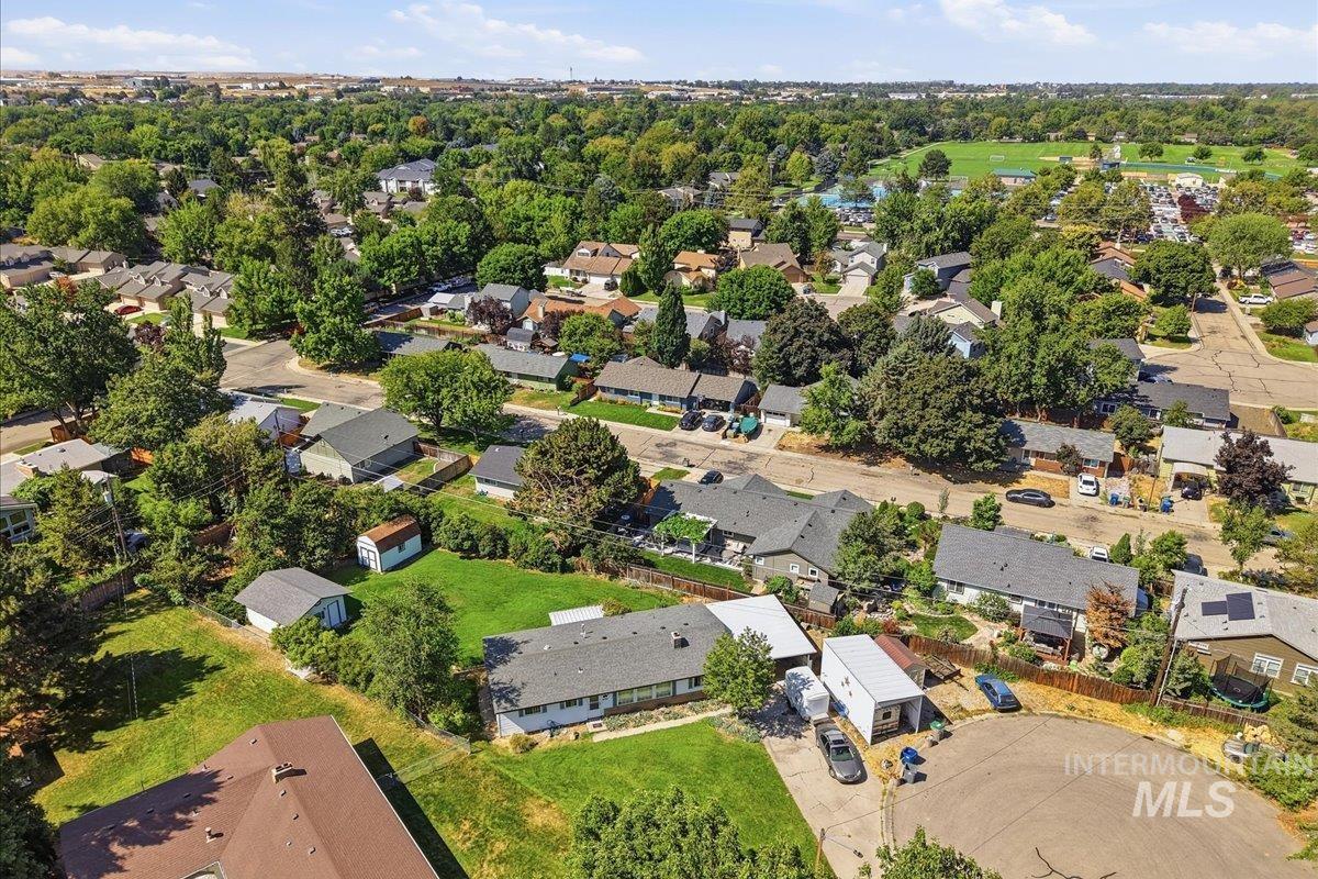 2809 S Montevista Dr, Boise, Idaho 83706, 3 Bedrooms, 1.5 Bathrooms, Residential For Sale, Price $429,900,MLS 98997912