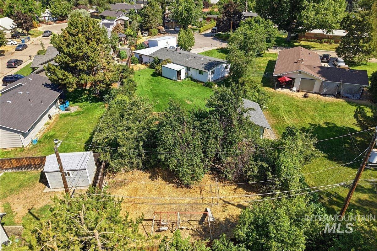 2809 S Montevista Dr, Boise, Idaho 83706, 3 Bedrooms, 1.5 Bathrooms, Residential For Sale, Price $429,900,MLS 98997912