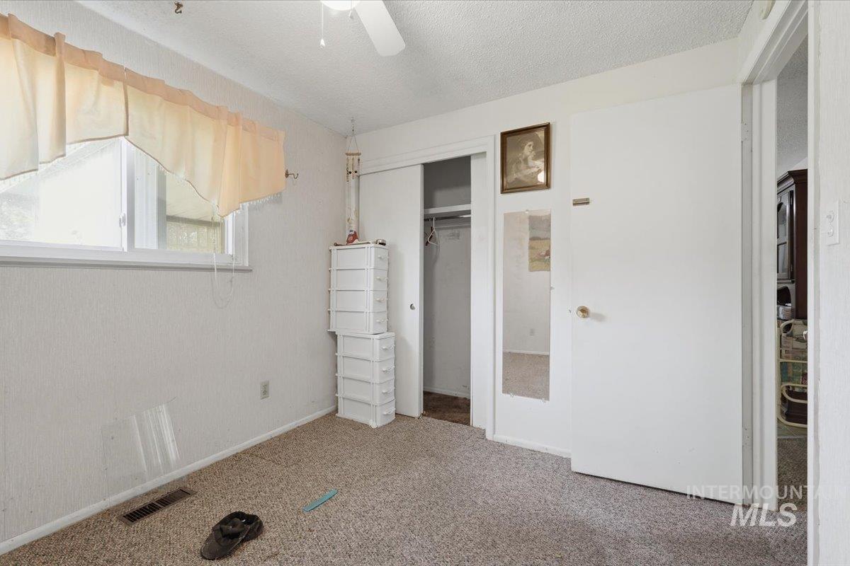 2809 S Montevista Dr, Boise, Idaho 83706, 3 Bedrooms, 1.5 Bathrooms, Residential For Sale, Price $429,900,MLS 98997912