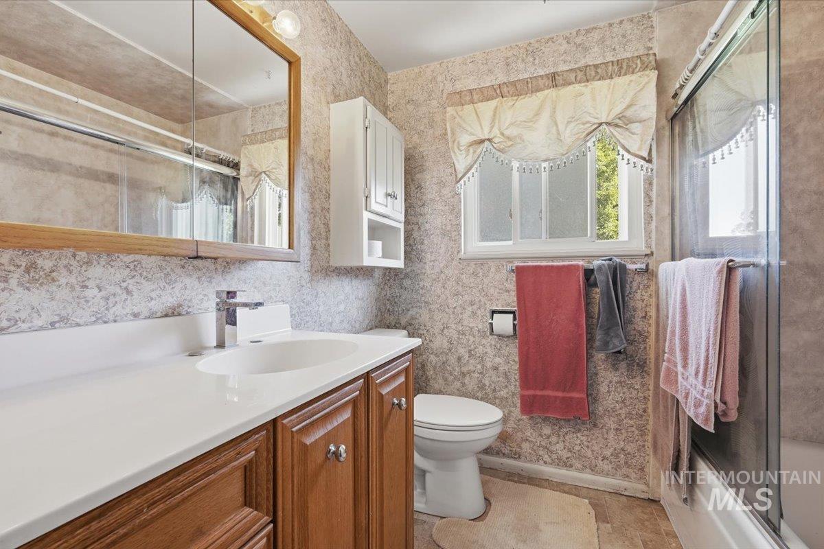 2809 S Montevista Dr, Boise, Idaho 83706, 3 Bedrooms, 1.5 Bathrooms, Residential For Sale, Price $429,900,MLS 98997912