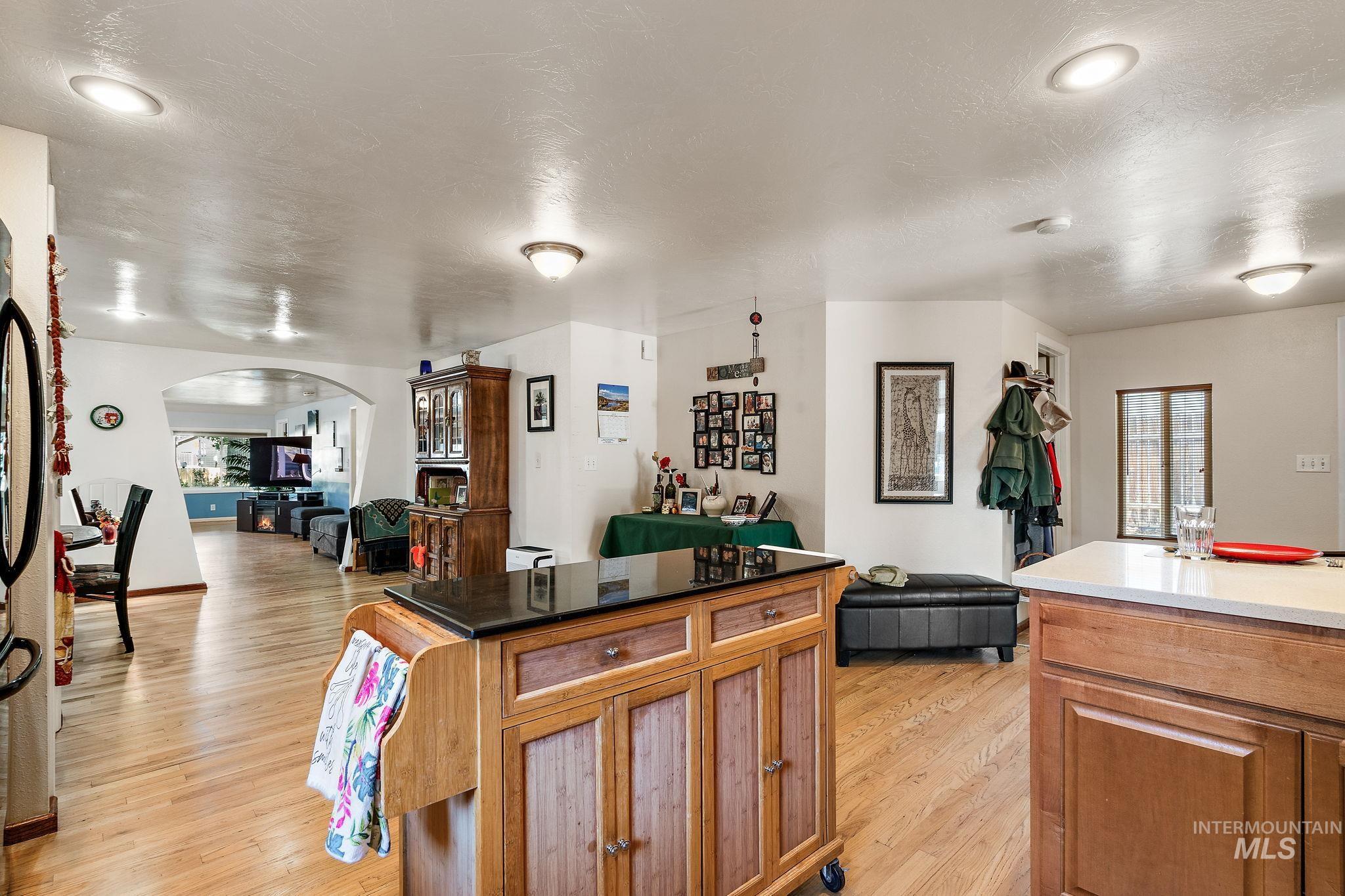2018 S Hervey St, Boise, Idaho 83705, 3 Bedrooms, 2 Bathrooms, Residential For Sale, Price $459,900,MLS 98997919