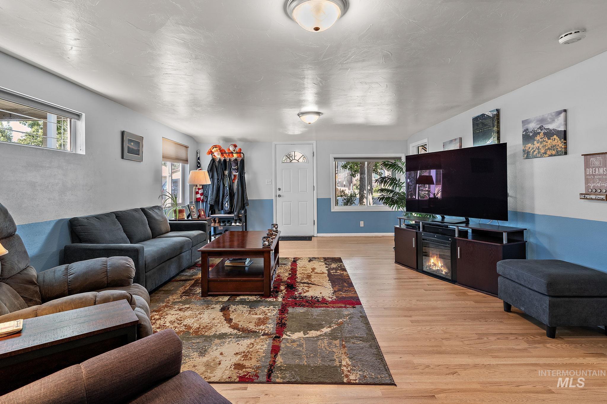2018 S Hervey St, Boise, Idaho 83705, 3 Bedrooms, 2 Bathrooms, Residential For Sale, Price $459,900,MLS 98997919