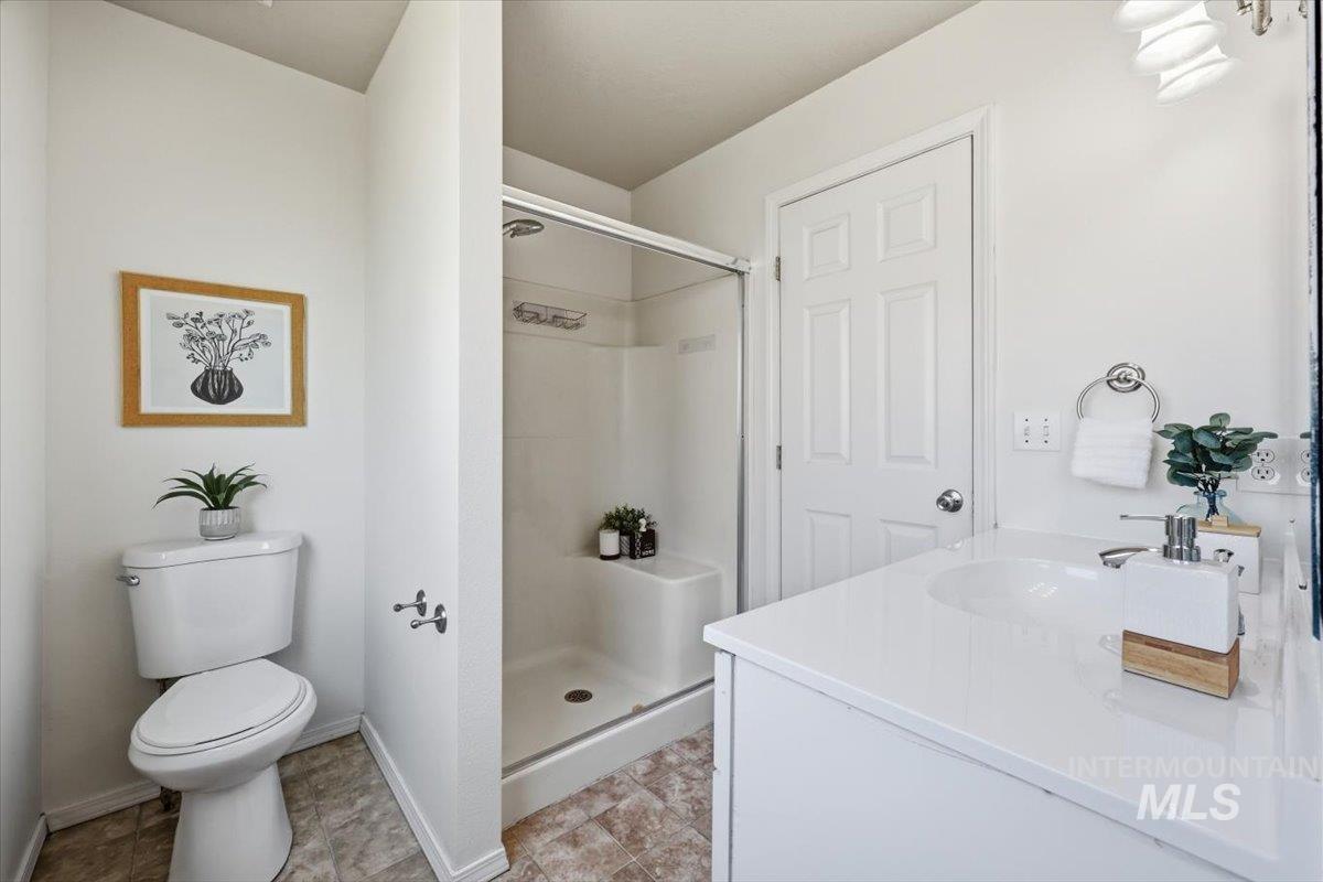 3124 Parkview Way, Nampa, Idaho 83687, 3 Bedrooms, 2 Bathrooms, Residential For Sale, Price $364,900,MLS 98997920