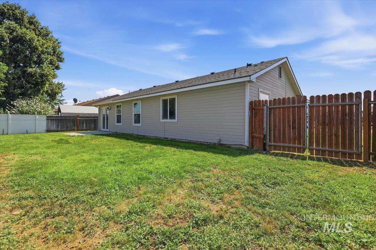 3124 Parkview Way, Nampa, Idaho 83687, 3 Bedrooms, 2 Bathrooms, Residential For Sale, Price $364,900,MLS 98997920
