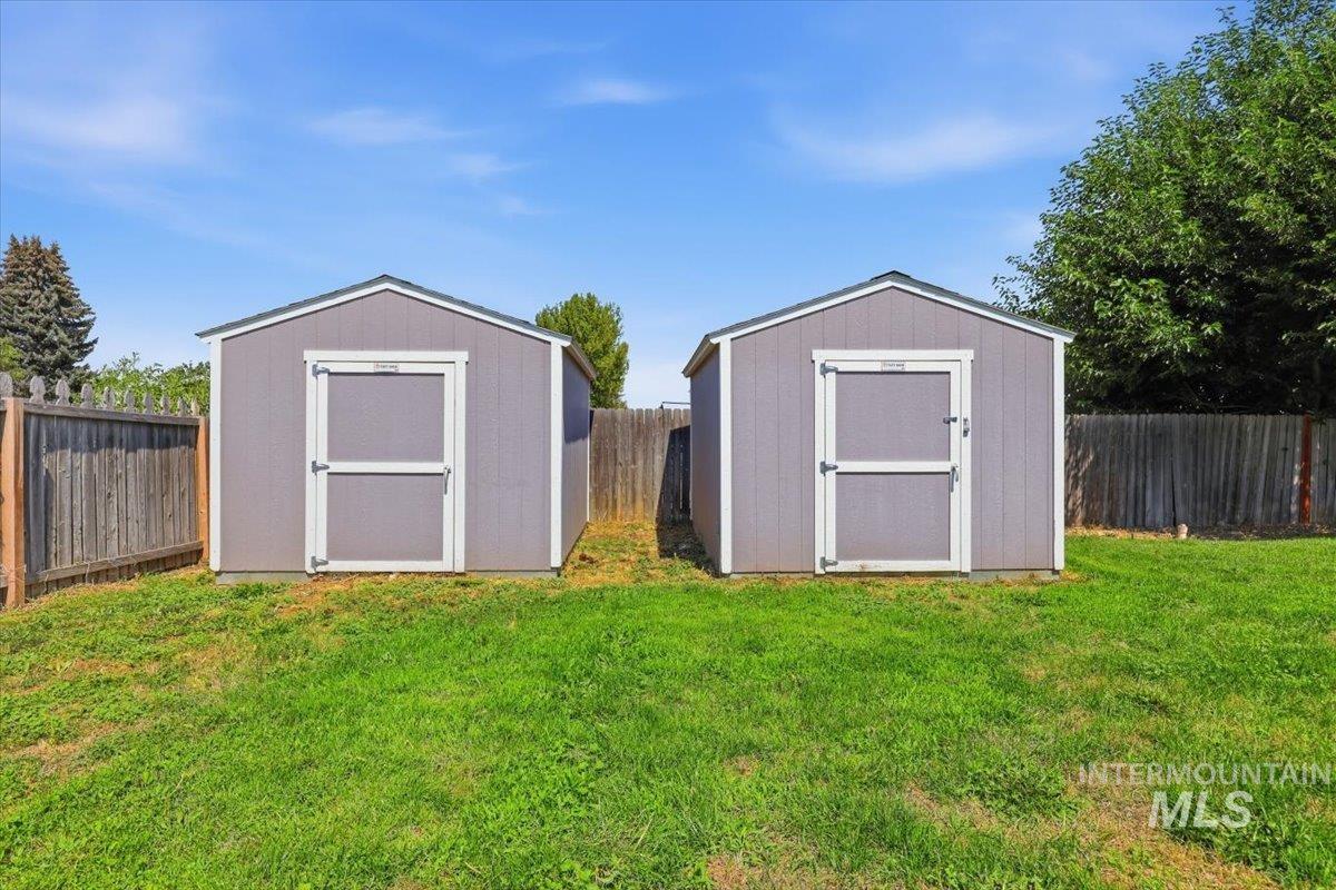 3124 Parkview Way, Nampa, Idaho 83687, 3 Bedrooms, 2 Bathrooms, Residential For Sale, Price $364,900,MLS 98997920