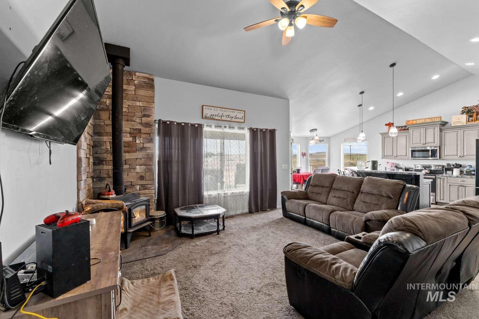 523 N 250 E, Shoshone, Idaho 83352, 3 Bedrooms, 2 Bathrooms, Residential For Sale, Price $499,000,MLS 98997921