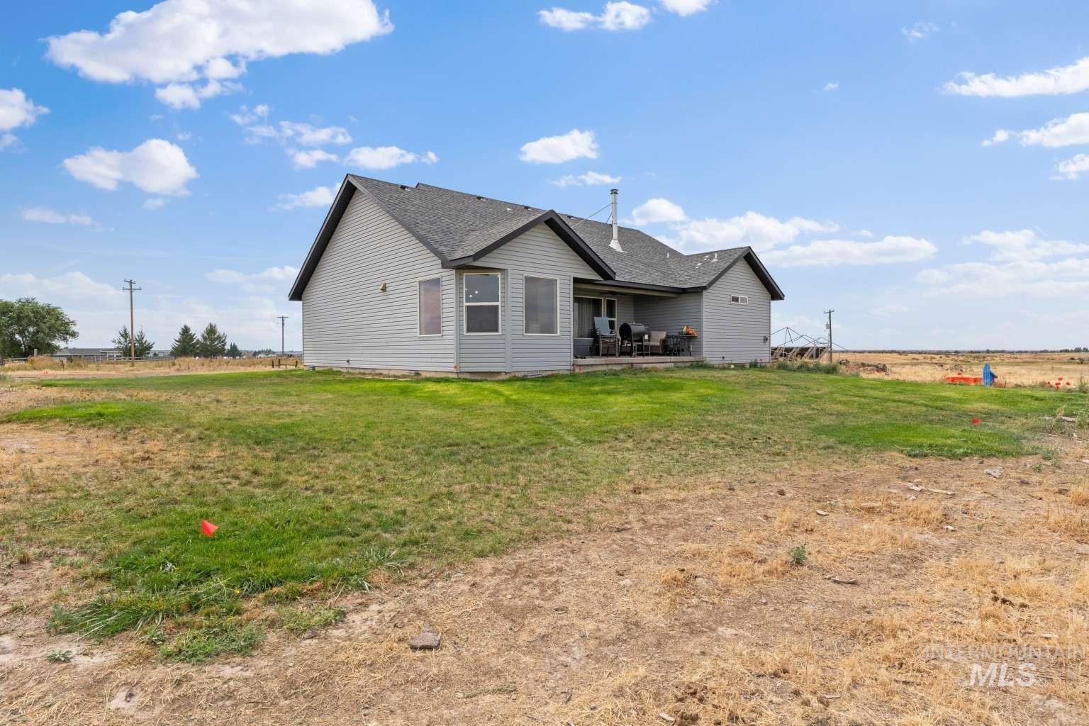 523 N 250 E, Shoshone, Idaho 83352, 3 Bedrooms, 2 Bathrooms, Residential For Sale, Price $499,000,MLS 98997921