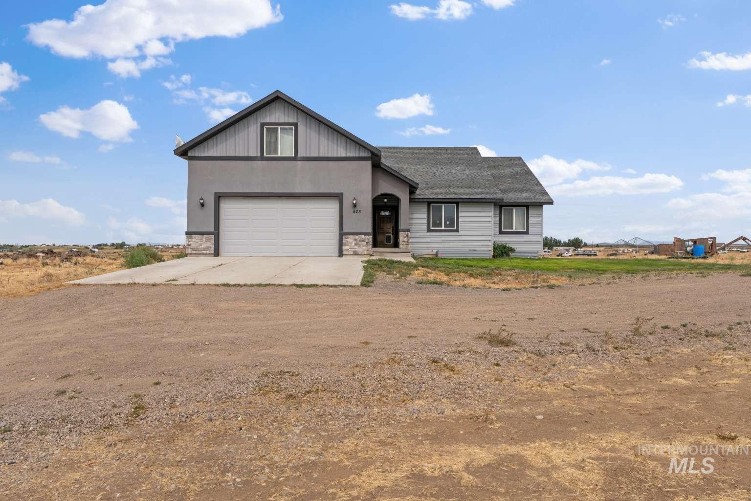 523 N 250 E, Shoshone, Idaho 83352, 3 Bedrooms, 2 Bathrooms, Residential For Sale, Price $499,000,MLS 98997921