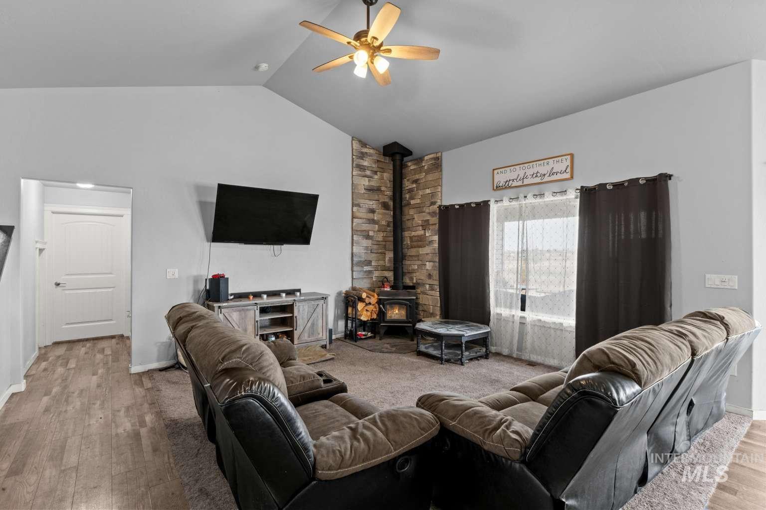 523 N 250 E, Shoshone, Idaho 83352, 3 Bedrooms, 2 Bathrooms, Residential For Sale, Price $499,000,MLS 98997921