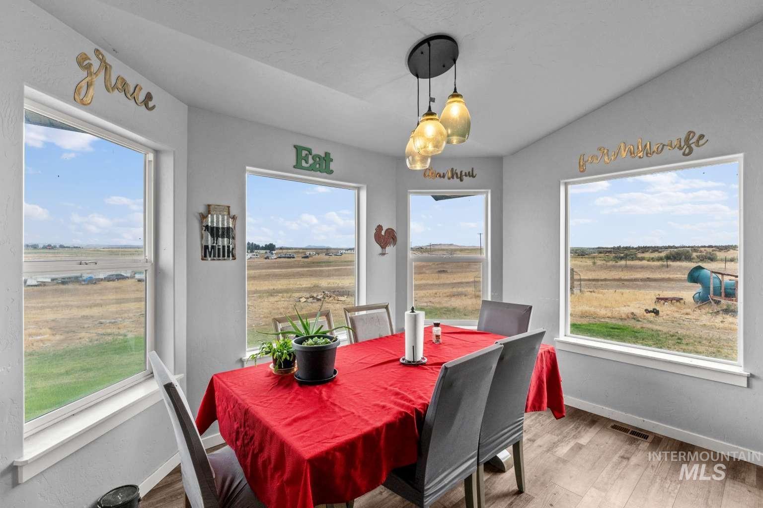523 N 250 E, Shoshone, Idaho 83352, 3 Bedrooms, 2 Bathrooms, Residential For Sale, Price $499,000,MLS 98997921