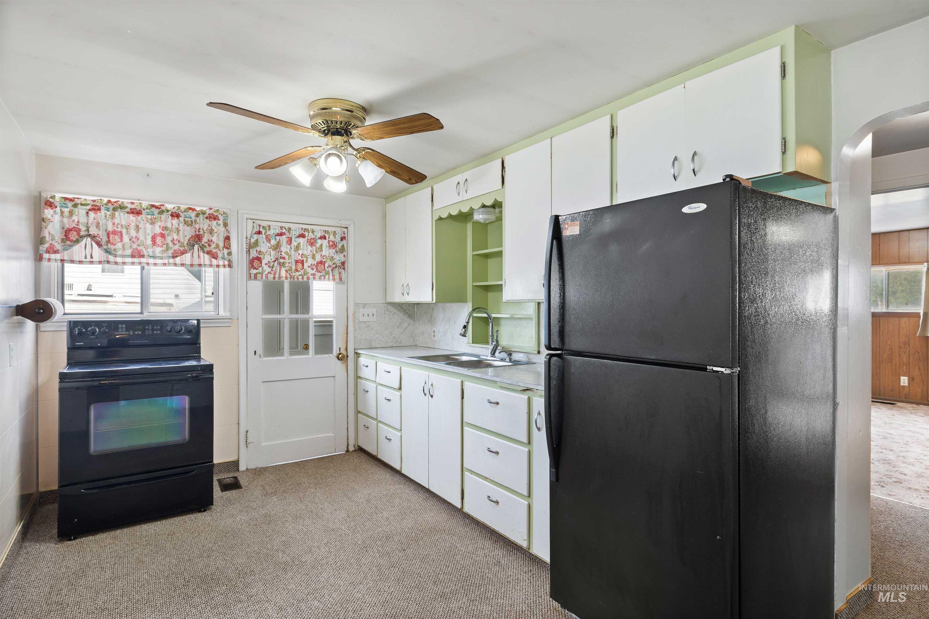 281 Lois St, Twin Falls, Idaho 83301, 2 Bedrooms, 1 Bathroom, Residential For Sale, Price $245,000,MLS 98997922