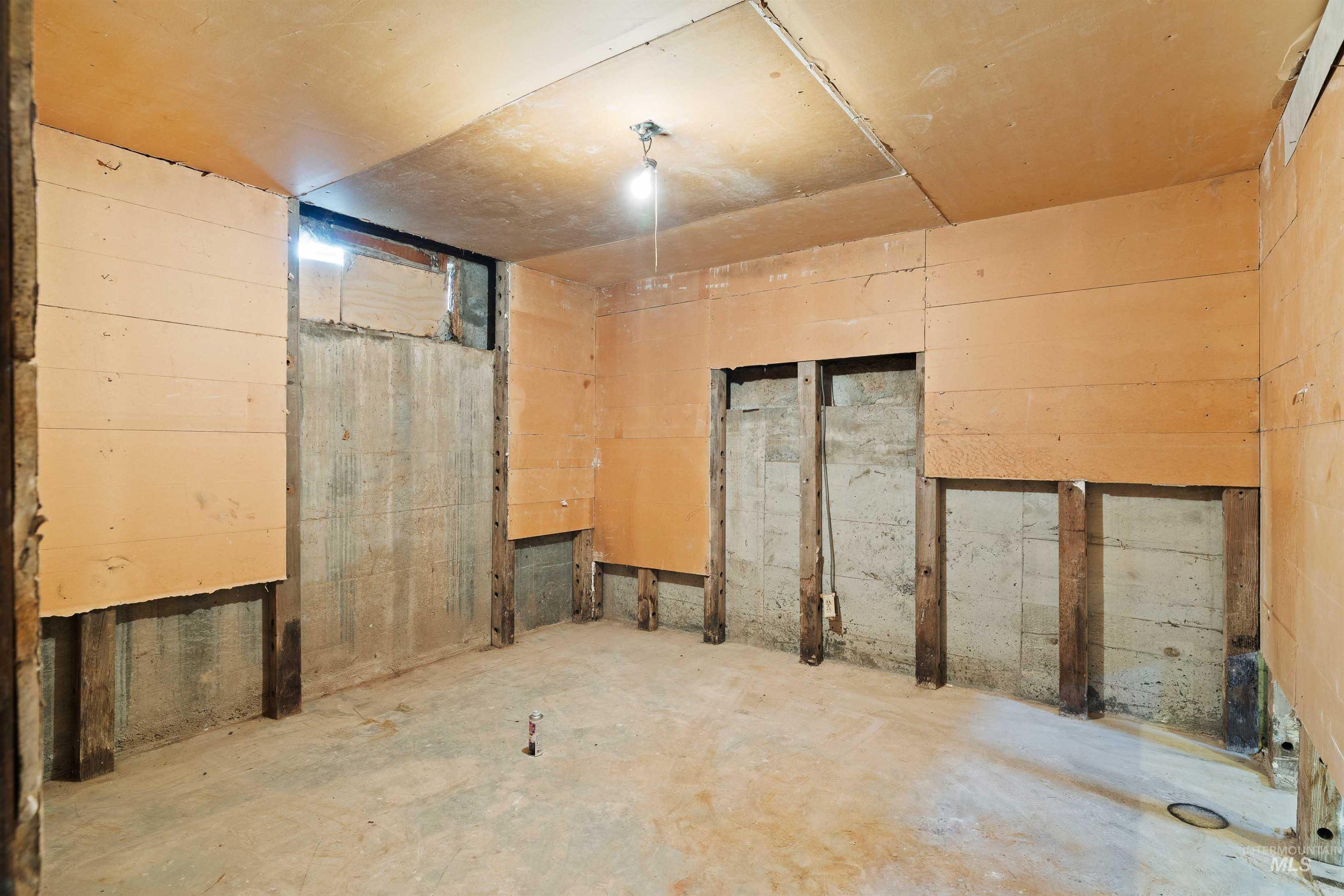 281 Lois St, Twin Falls, Idaho 83301, 2 Bedrooms, 1 Bathroom, Residential For Sale, Price $245,000,MLS 98997922