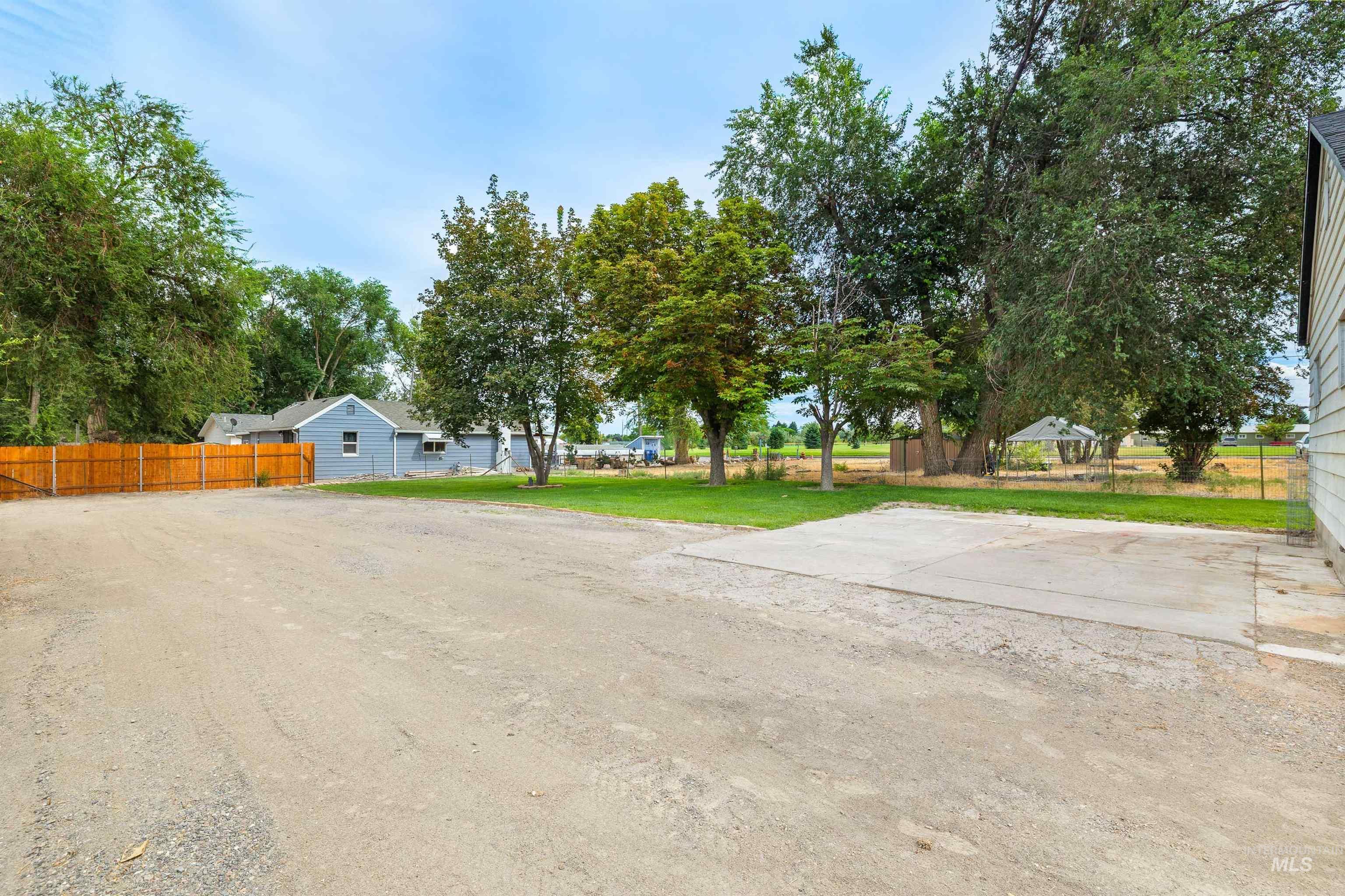 281 Lois St, Twin Falls, Idaho 83301, 2 Bedrooms, 1 Bathroom, Residential For Sale, Price $245,000,MLS 98997922