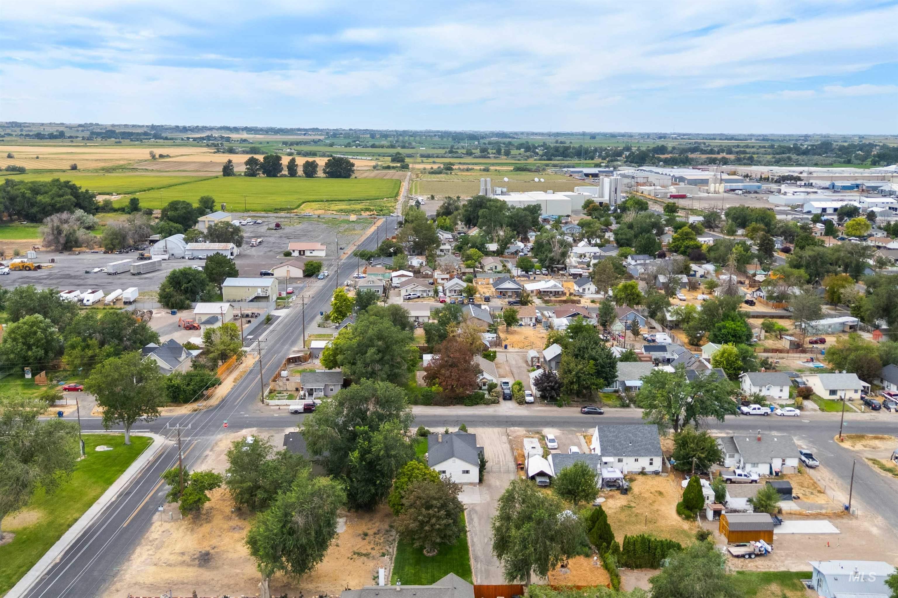 281 Lois St, Twin Falls, Idaho 83301, 2 Bedrooms, 1 Bathroom, Residential For Sale, Price $245,000,MLS 98997922