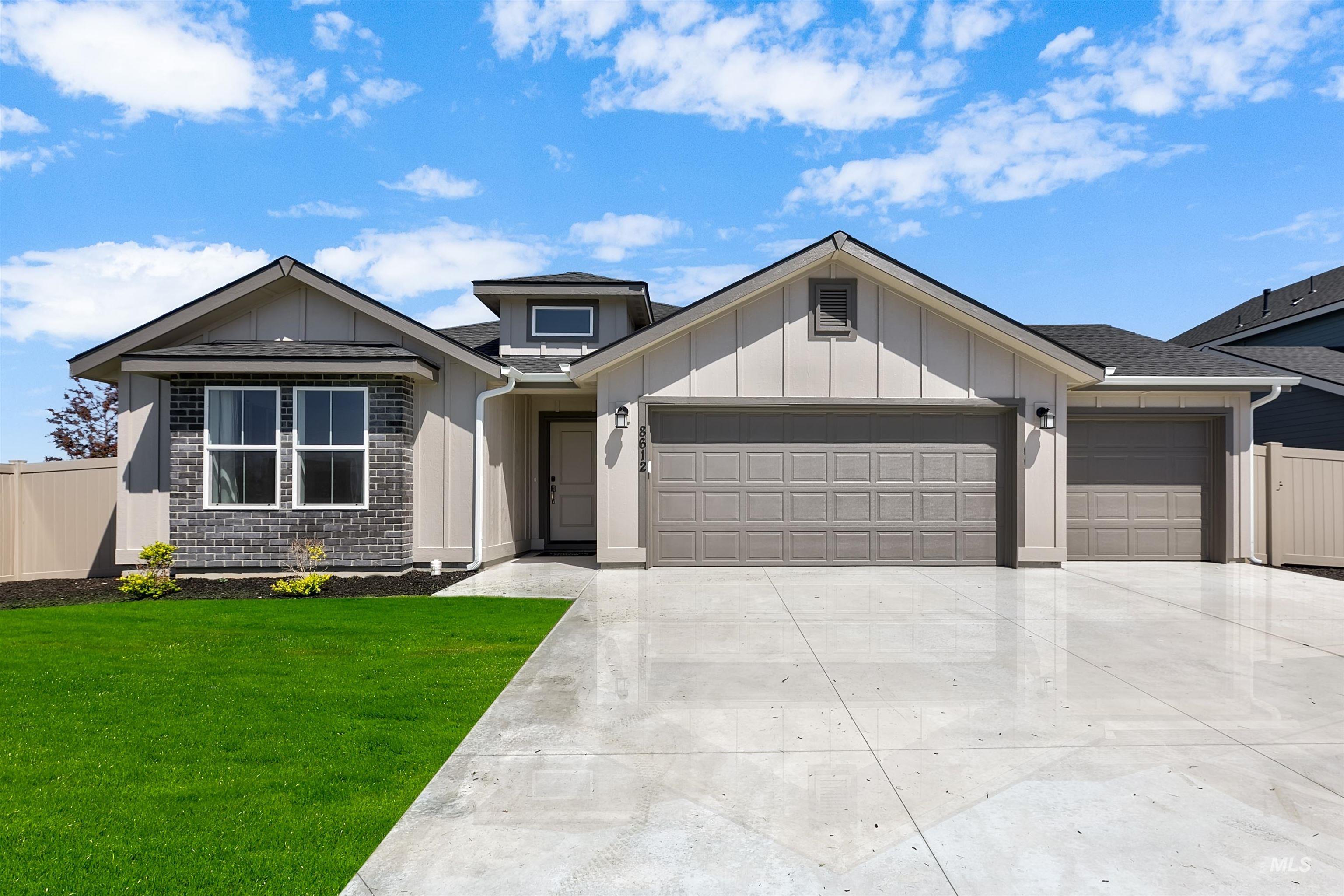 8612 E Love Ct, Nampa, Idaho 83687, 3 Bedrooms, 2 Bathrooms, Residential For Sale, Price $476,900,MLS 98997925