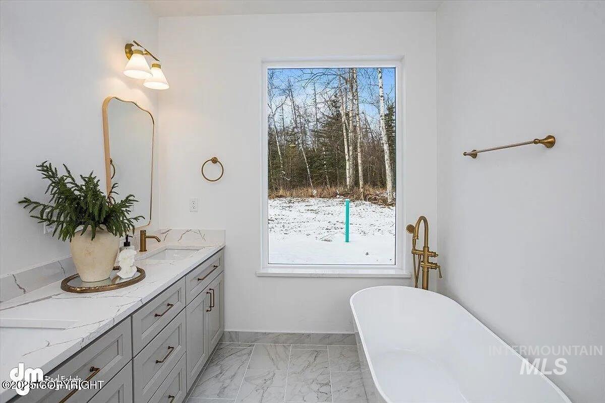 300 NW Greystone Loop, Mountain Home, Idaho 83647, 4 Bedrooms, 3 Bathrooms, Residential For Sale, Price $650,000,MLS 98997928