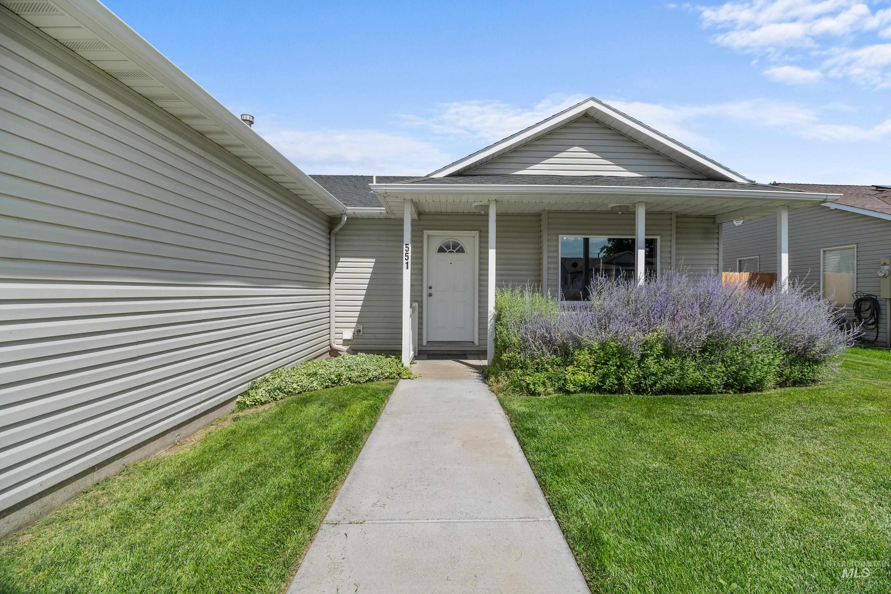 551 E Magnolia, Twin Falls, Idaho 83301, 3 Bedrooms, 2 Bathrooms, Residential For Sale, Price $334,900,MLS 98997932
