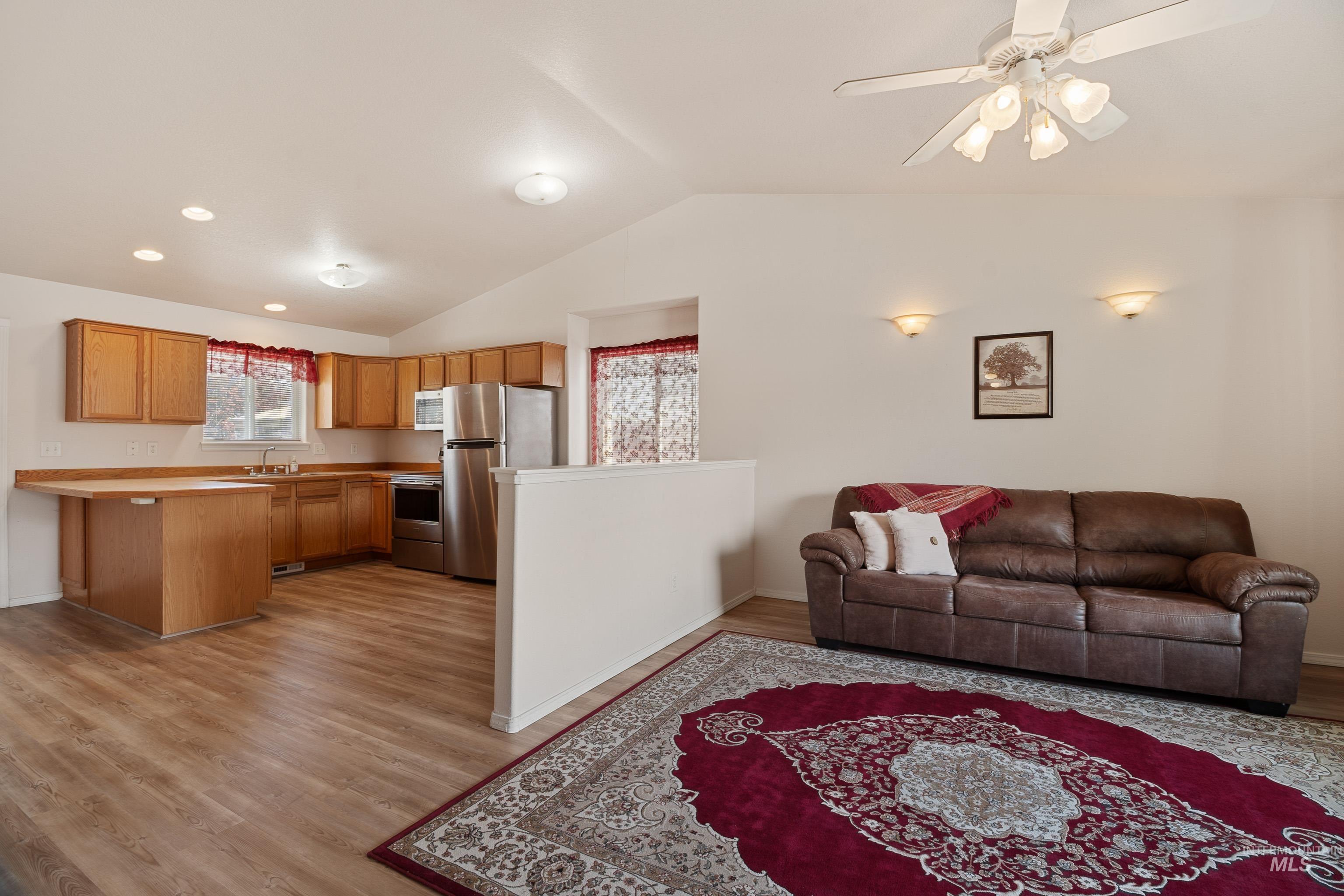 551 E Magnolia, Twin Falls, Idaho 83301, 3 Bedrooms, 2 Bathrooms, Residential For Sale, Price $334,900,MLS 98997932