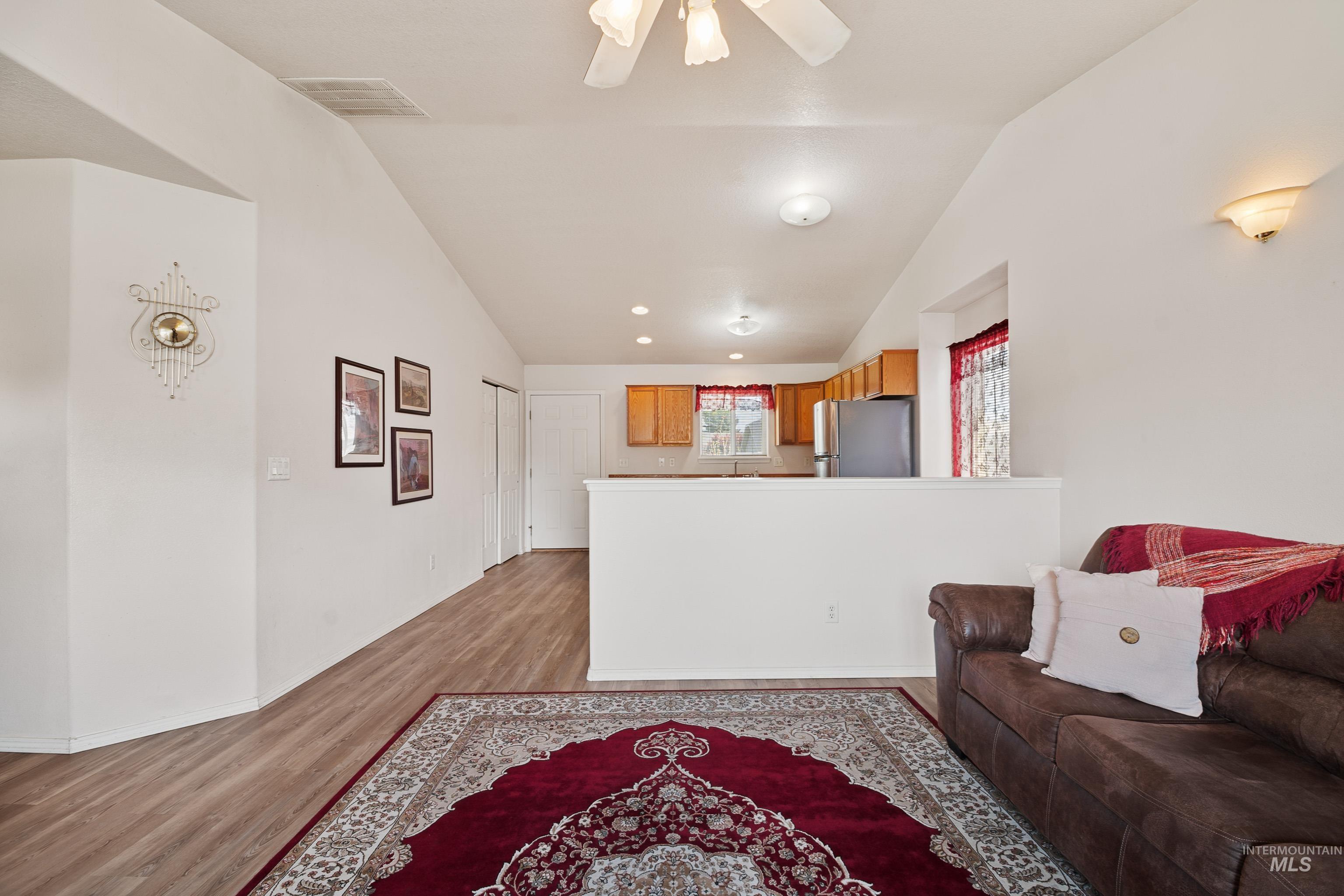 551 E Magnolia, Twin Falls, Idaho 83301, 3 Bedrooms, 2 Bathrooms, Residential For Sale, Price $334,900,MLS 98997932