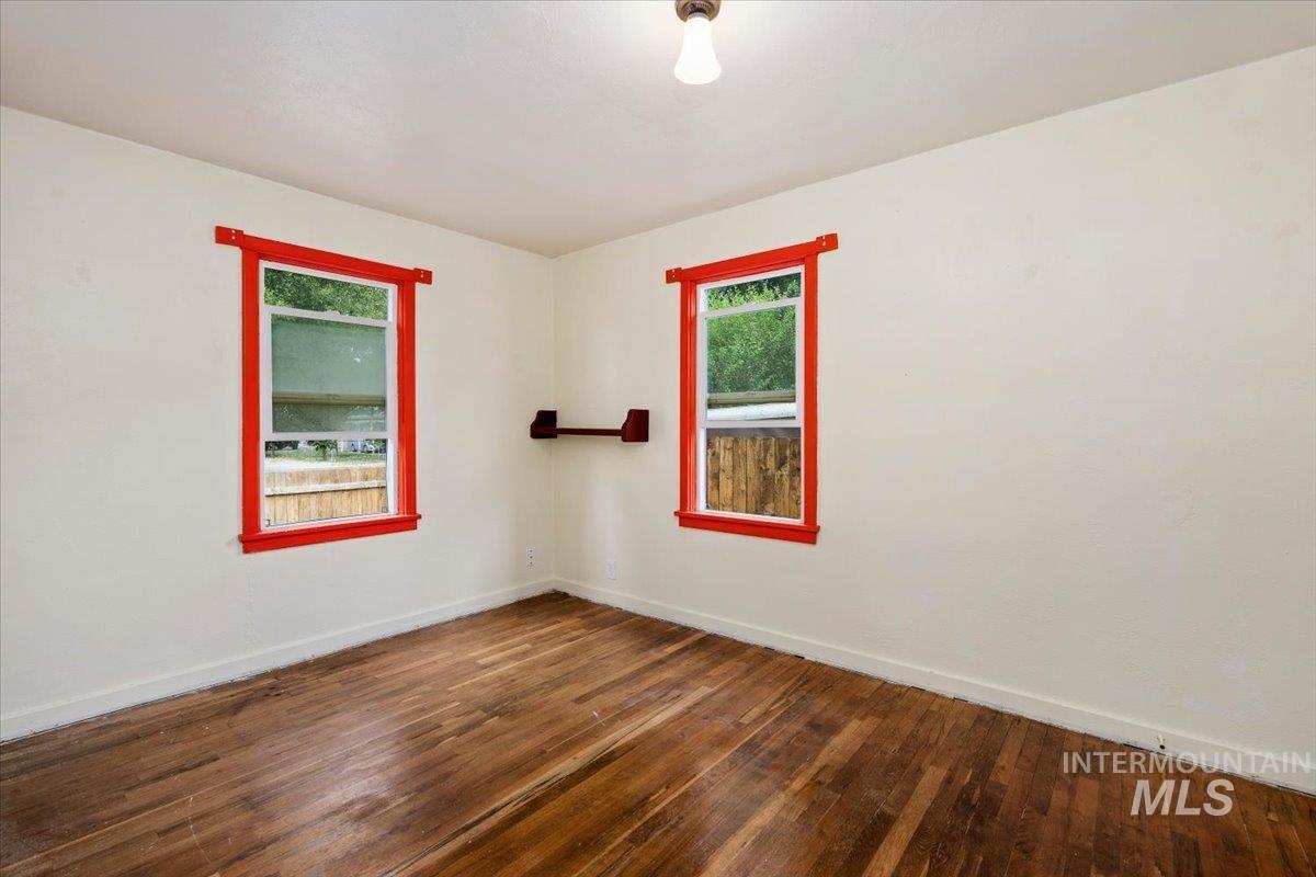234 4th Ave W, Gooding, Idaho 83330, 1 Bedroom, 1 Bathroom, Residential For Sale, Price $175,000,MLS 98997933