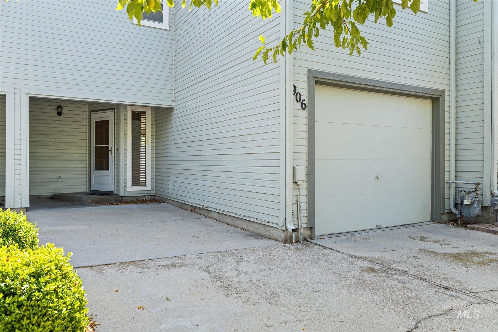 906 N Benjamin Lane, Boise, Idaho 83704, 2 Bedrooms, 1.5 Bathrooms, Residential For Sale, Price $299,900,MLS 98997935