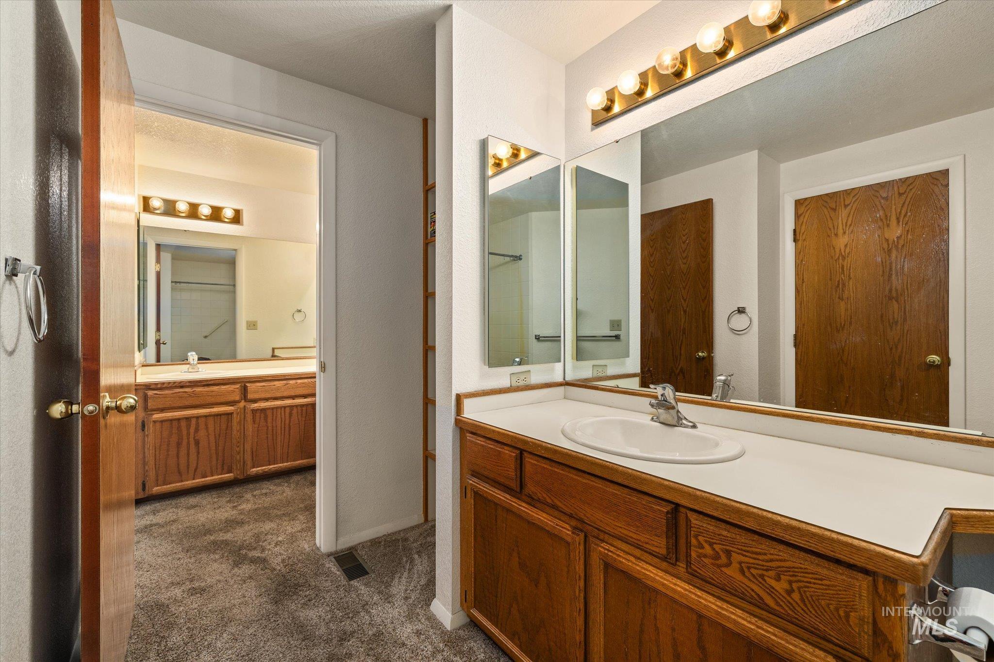 906 N Benjamin Lane, Boise, Idaho 83704, 2 Bedrooms, 1.5 Bathrooms, Residential For Sale, Price $299,900,MLS 98997935