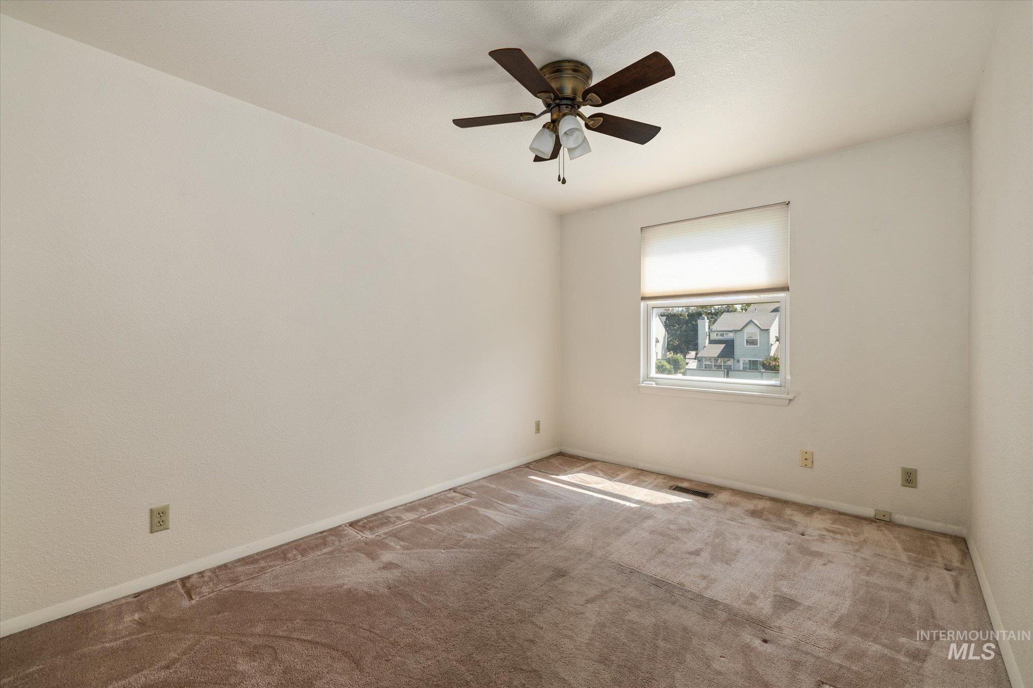 906 N Benjamin Lane, Boise, Idaho 83704, 2 Bedrooms, 1.5 Bathrooms, Residential For Sale, Price $299,900,MLS 98997935