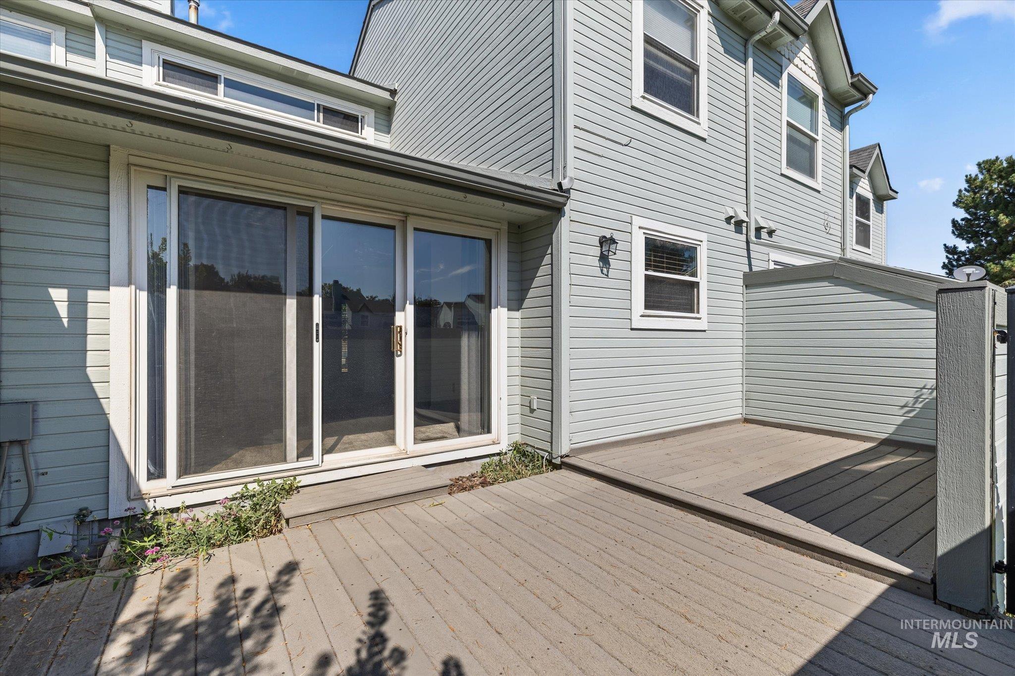 906 N Benjamin Lane, Boise, Idaho 83704, 2 Bedrooms, 1.5 Bathrooms, Residential For Sale, Price $299,900,MLS 98997935