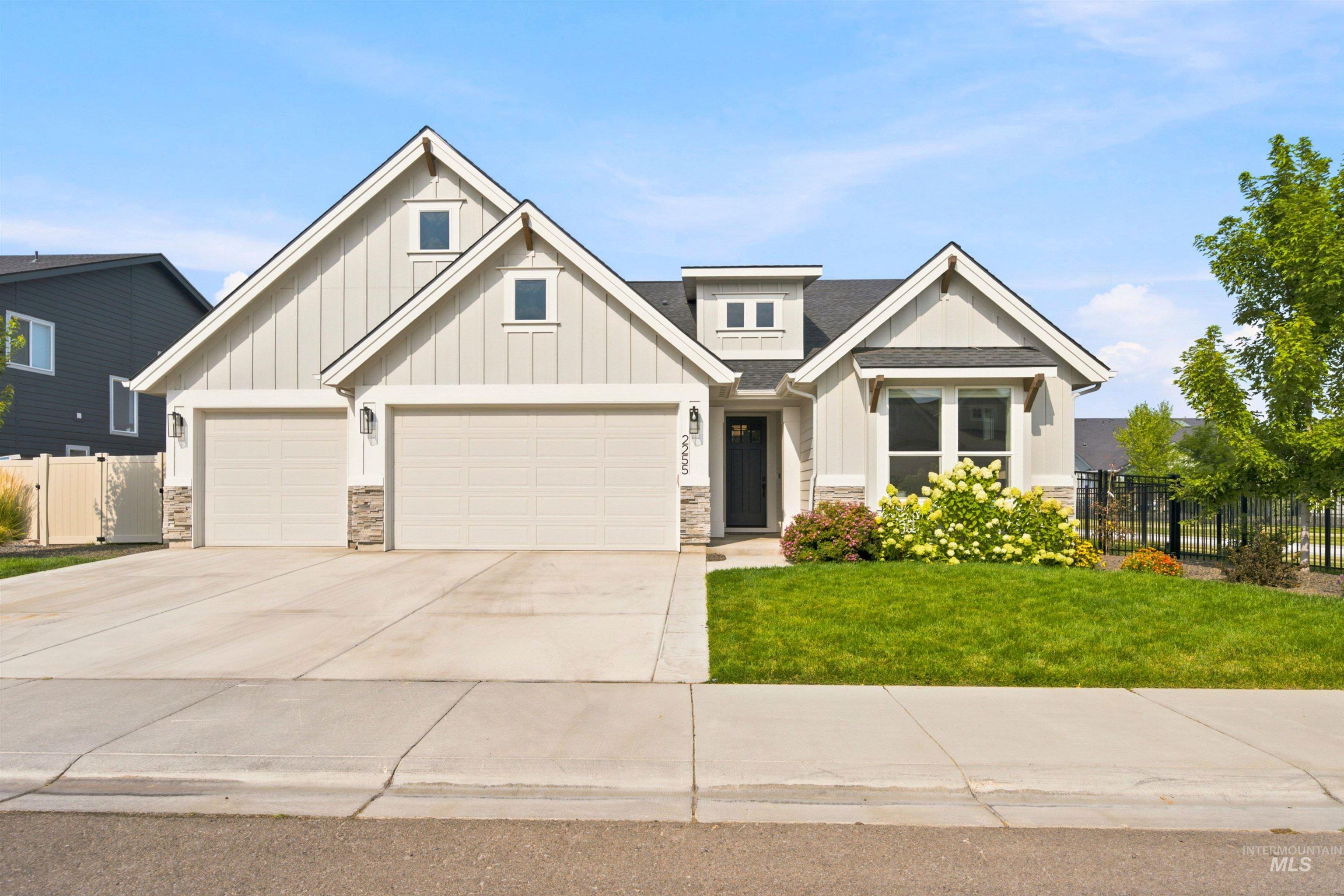 2255 N Sugar Loop Ave, Star, Idaho 83669, 5 Bedrooms, 3 Bathrooms, Residential For Sale, Price $789,900, 98997940