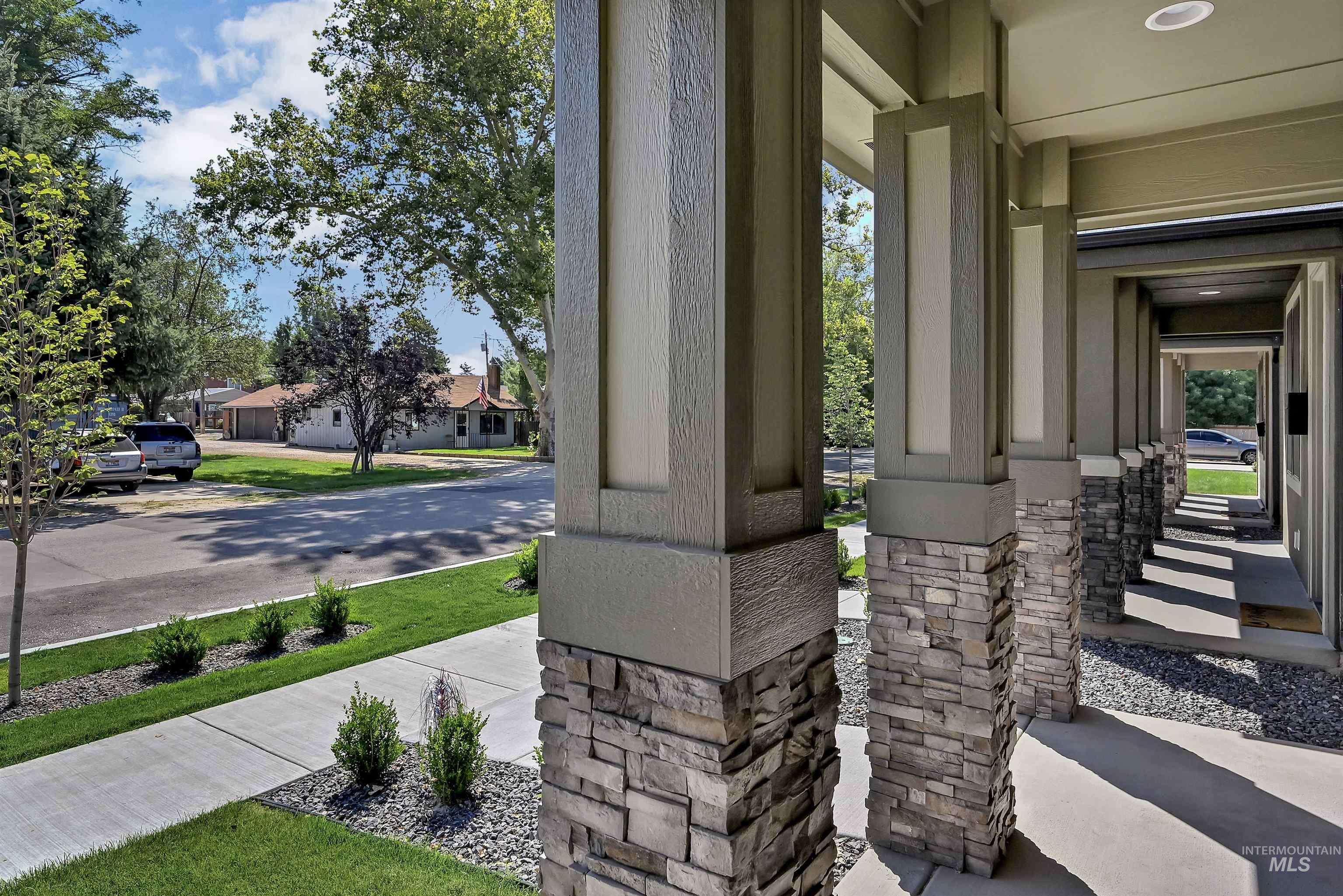 2101 S Hervey Street, Boise, Idaho 83705, 3 Bedrooms, 3.5 Bathrooms, Residential Income For Sale, Price $724,900,MLS 98997943