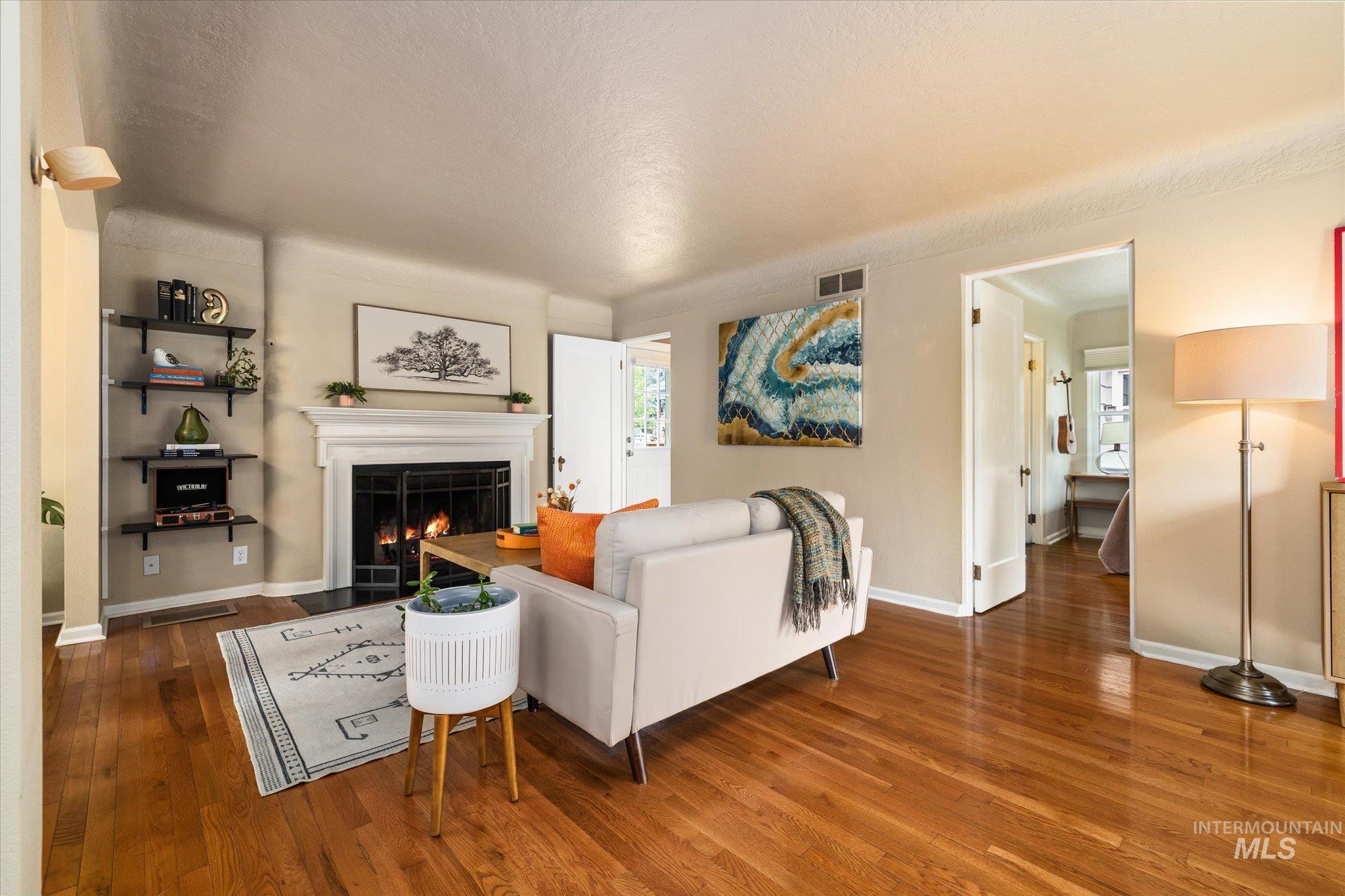 1501 N 24th St, Boise, Idaho 83702, 3 Bedrooms, 2 Bathrooms, Residential For Sale, Price $749,900, 98997944