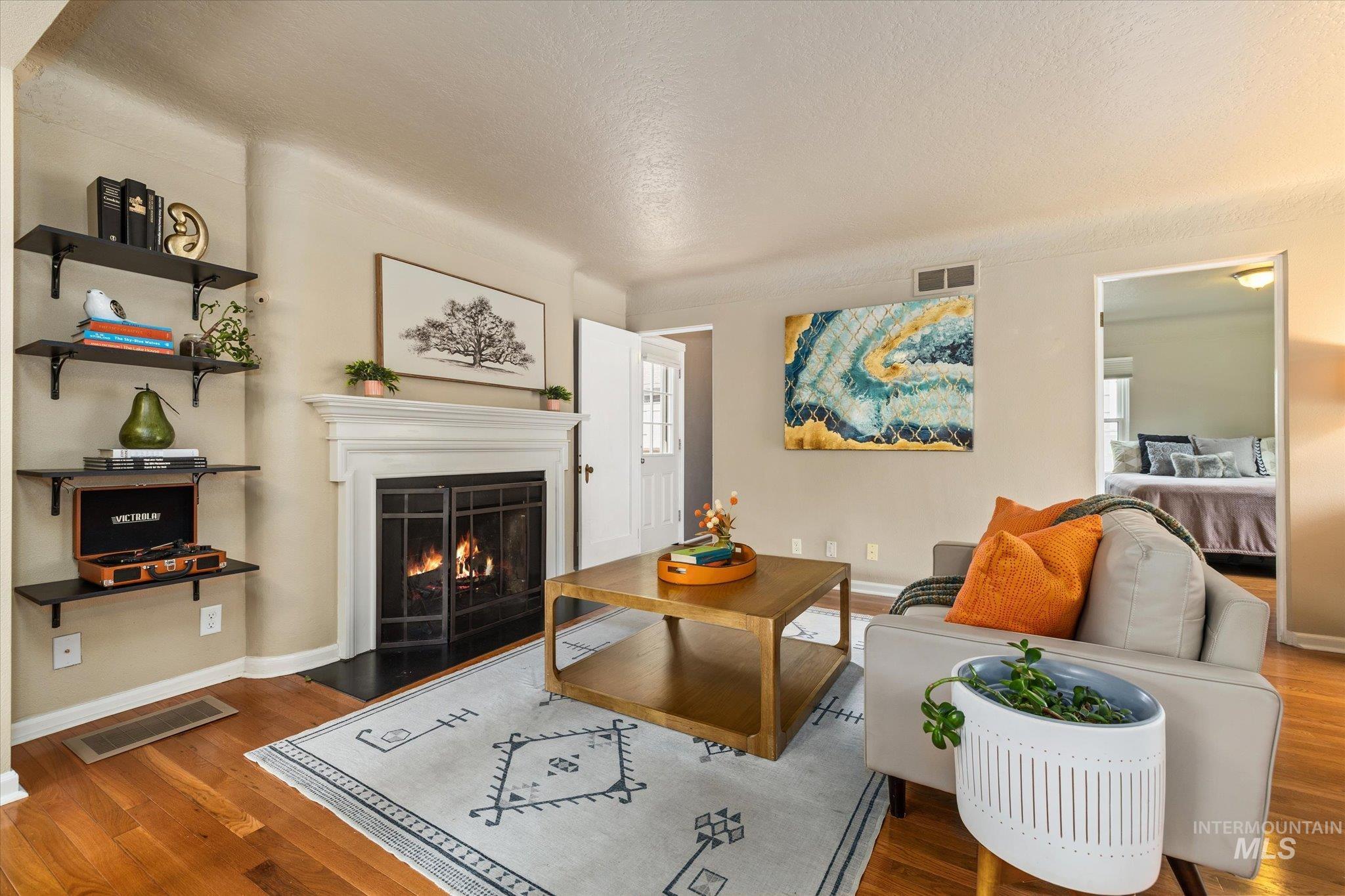 1501 N 24th St, Boise, Idaho 83702, 3 Bedrooms, 2 Bathrooms, Residential For Sale, Price $749,900, 98997944