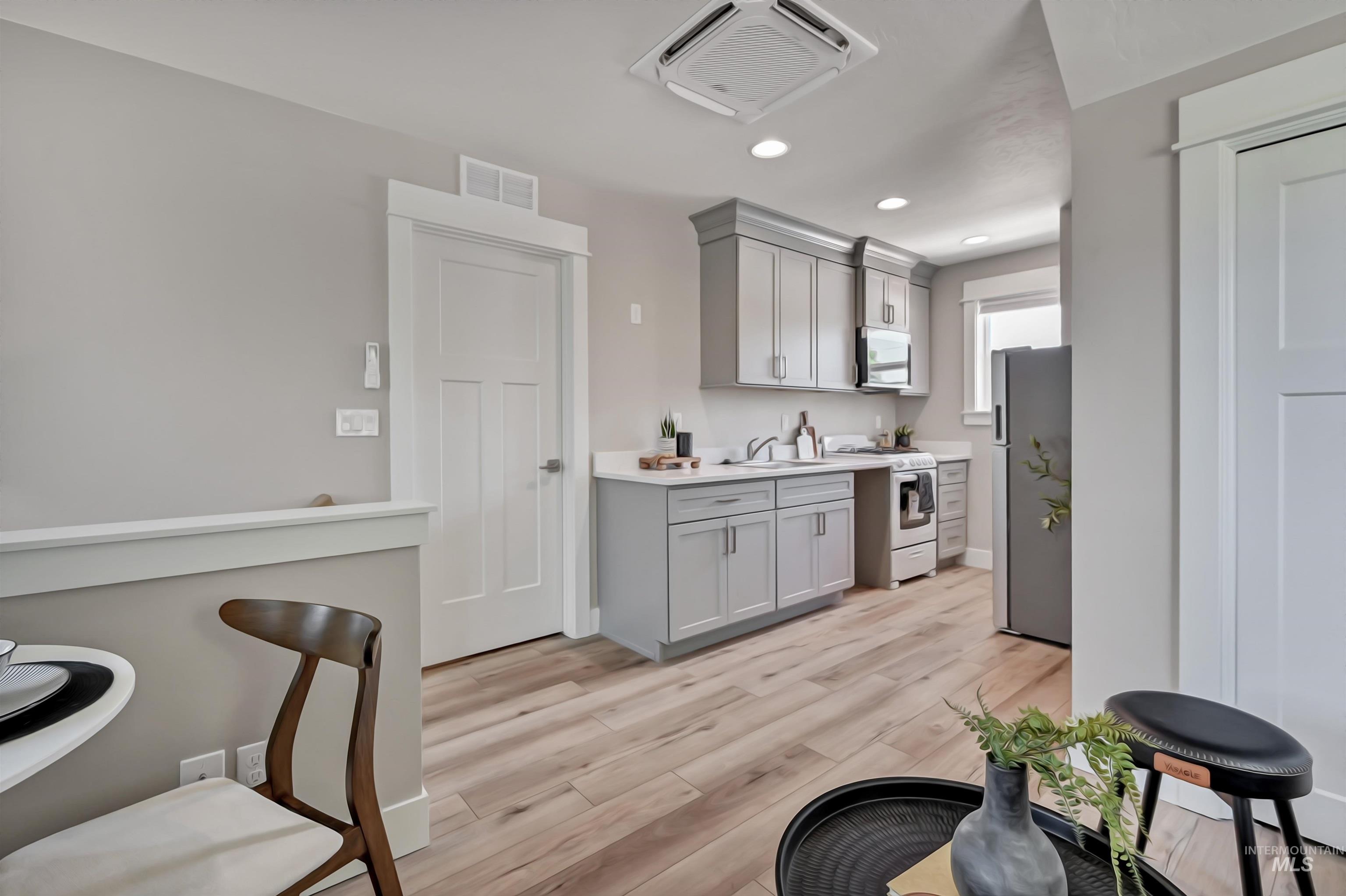2101 S Hervey Street, Boise, Idaho 83705, 4 Bedrooms, 4.5 Bathrooms, Residential For Sale, Price $724,900, 98997945