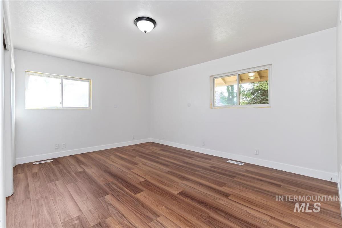 616 S 9th Ave, Caldwell, Idaho 83605, 3 Bedrooms, 2 Bathrooms, Residential For Sale, Price $315,000,MLS 98997946