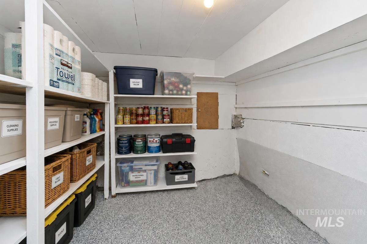 616 S 9th Ave, Caldwell, Idaho 83605, 3 Bedrooms, 2 Bathrooms, Residential For Sale, Price $315,000,MLS 98997946