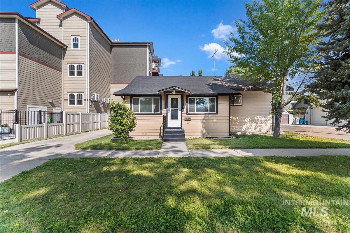 616 S 9th Ave, Caldwell, Idaho 83605, 3 Bedrooms, 2 Bathrooms, Residential For Sale, Price $315,000,MLS 98997946