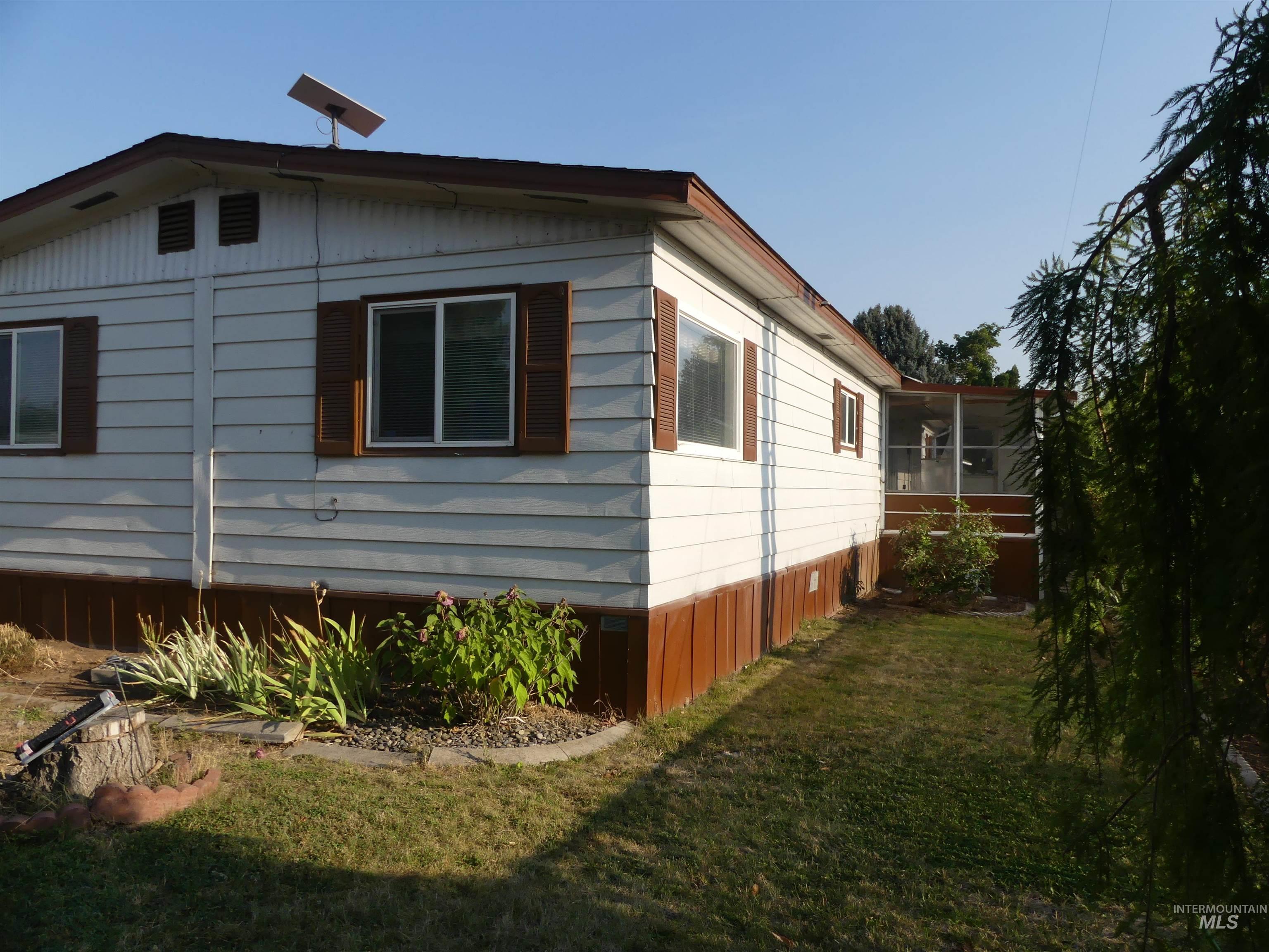 2015 6th Ave, Clarkston, Washington 99403, 3 Bedrooms, 2 Bathrooms, Residential For Sale, Price $79,000, 98997947